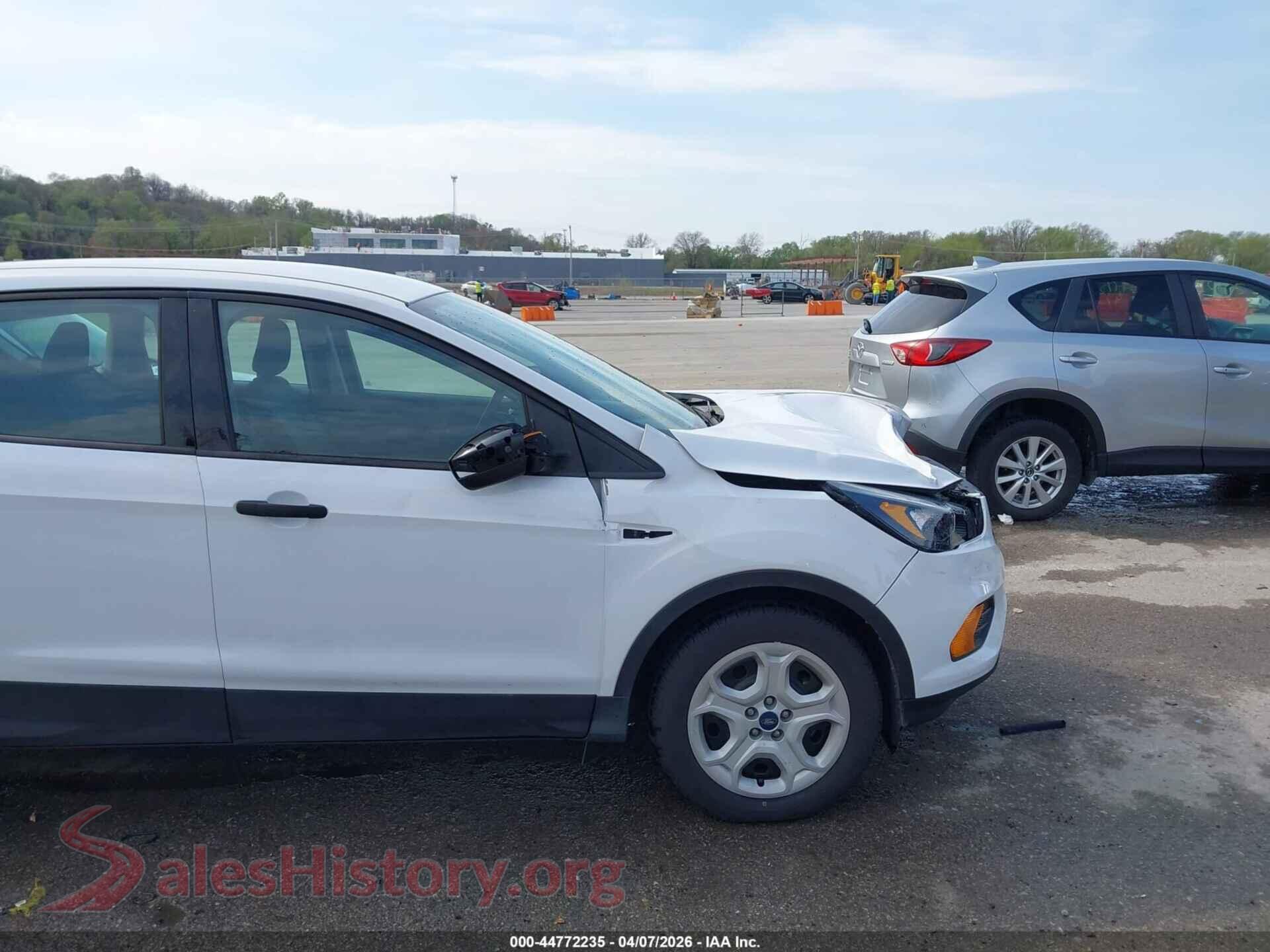 2019 FORD ESCAPE VIN 1FMCU0F74KUC45722, auction photo 17