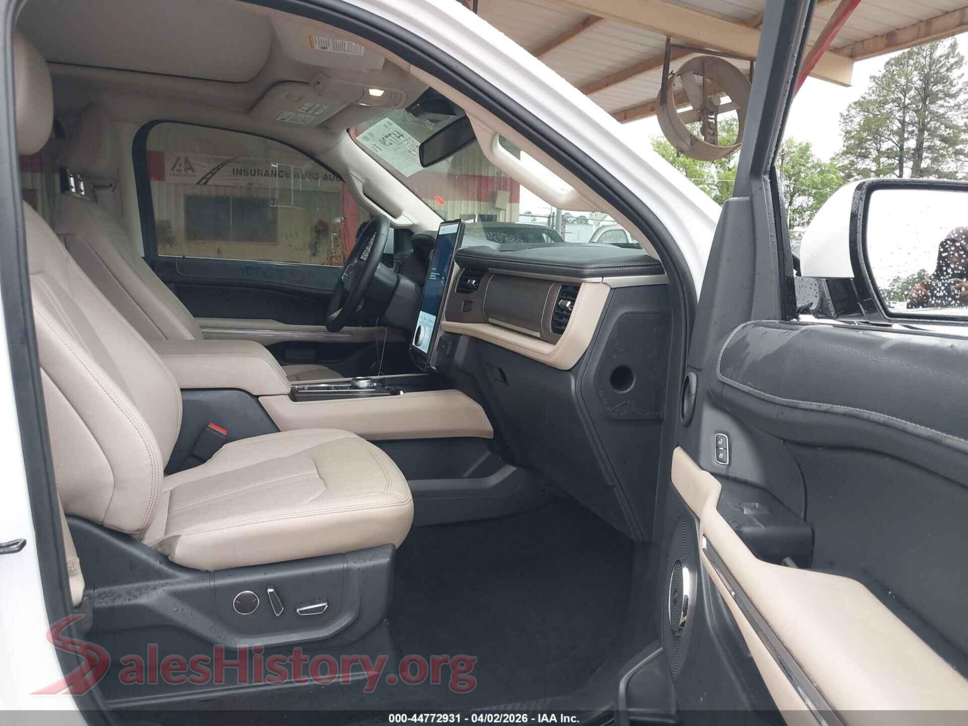 2024 FORD EXPEDITION VIN 1FMJU1K87REB00609, rear view
