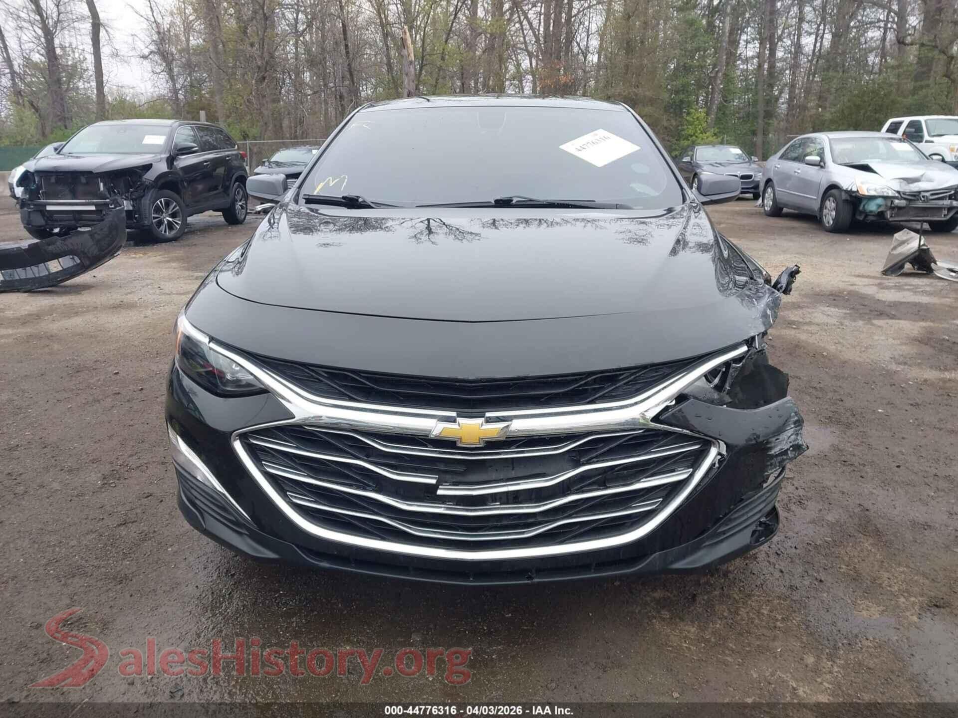 2020 CHEVROLET MALIBU VIN 1G1ZB5ST2LF139806, damage close-up