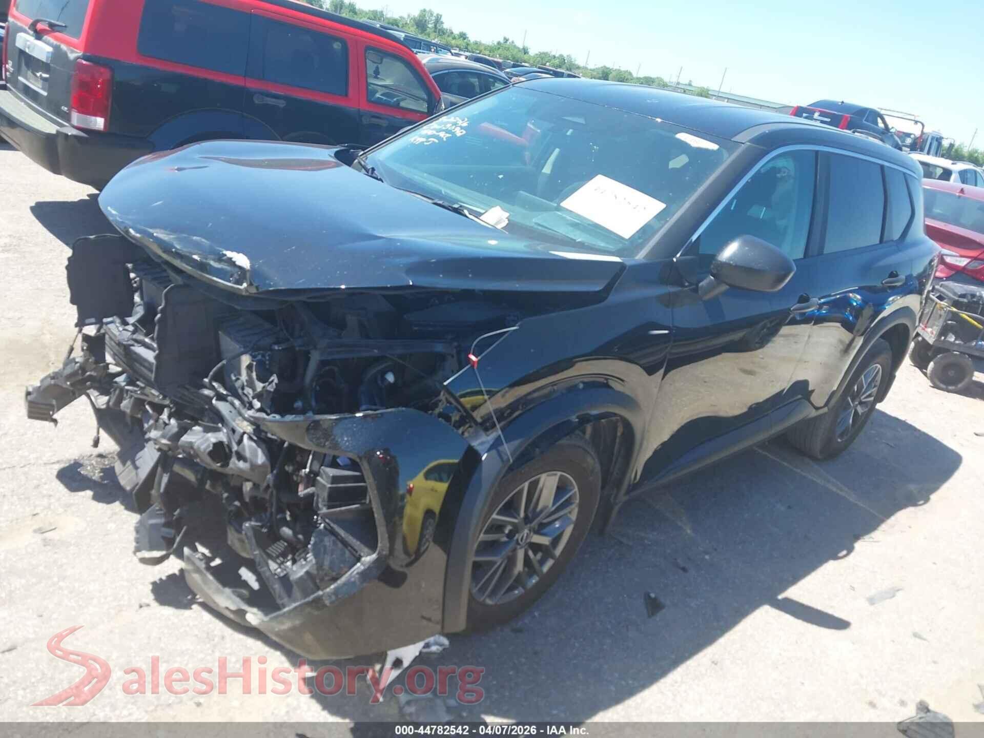 2025 NISSAN ROGUE VIN 5N1BT3AA2SC676195, front view