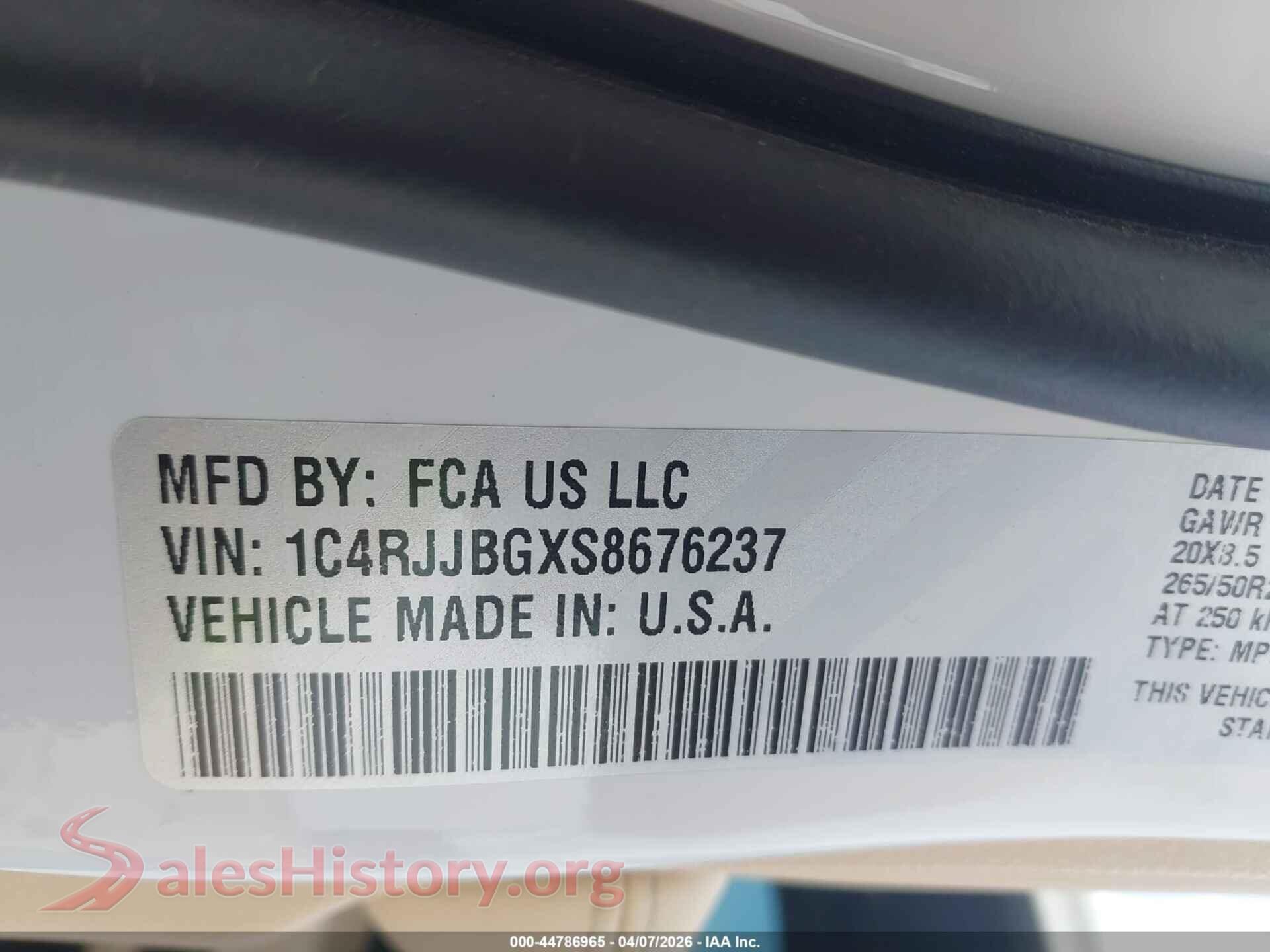 2025 JEEP GRAND CHEROKEE L VIN 1C4RJJBGXS8676237, engine bay