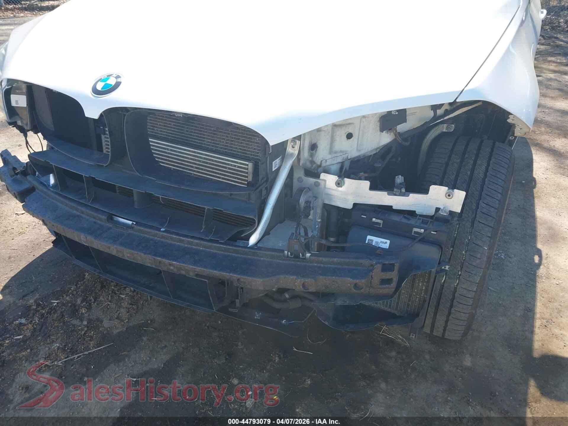 2017 BMW X5 EDRIVE VIN 5UXKT0C34H0S80912, damage close-up