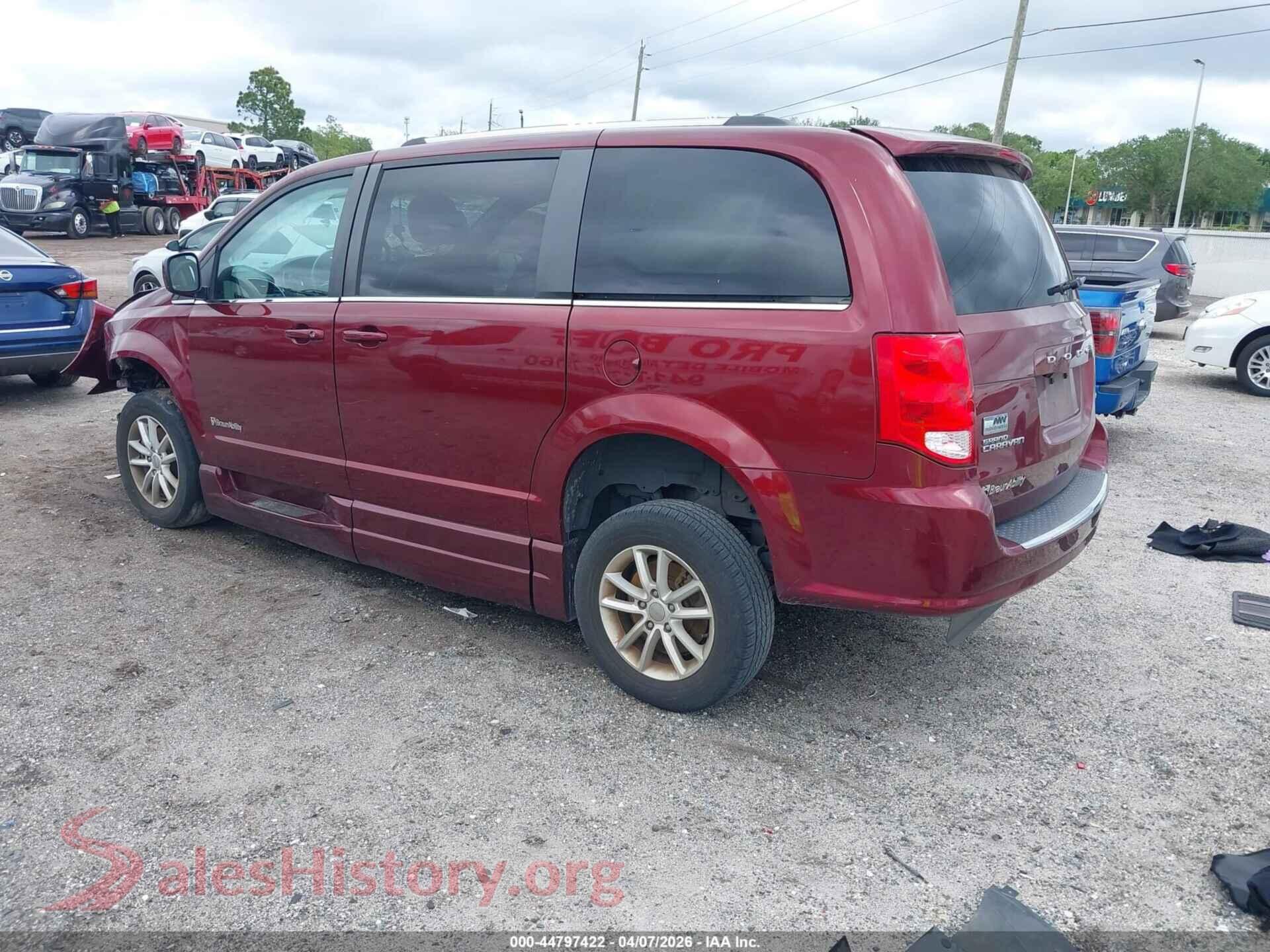 2020 DODGE GRAND CARAVAN VIN 2C4RDGCG4LR183538, driver side view
