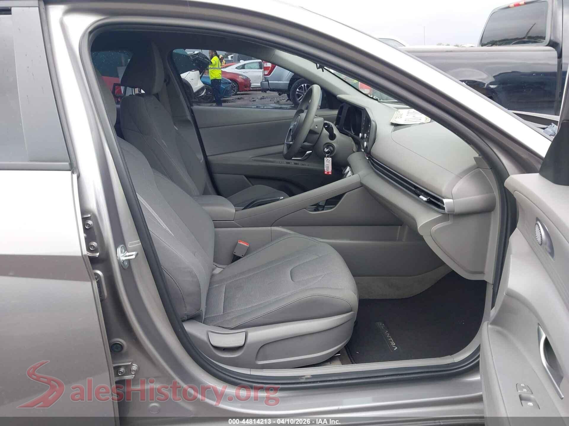 2023 HYUNDAI ELANTRA VIN KMHLL4AG6PU610474, rear view