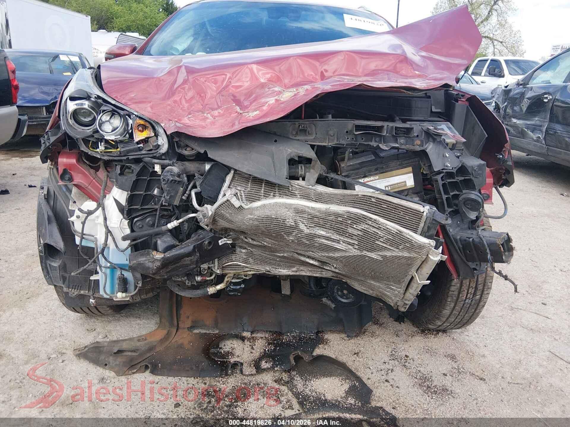 2020 KIA SPORTAGE VIN KNDPNCAC8L7740014, damage close-up