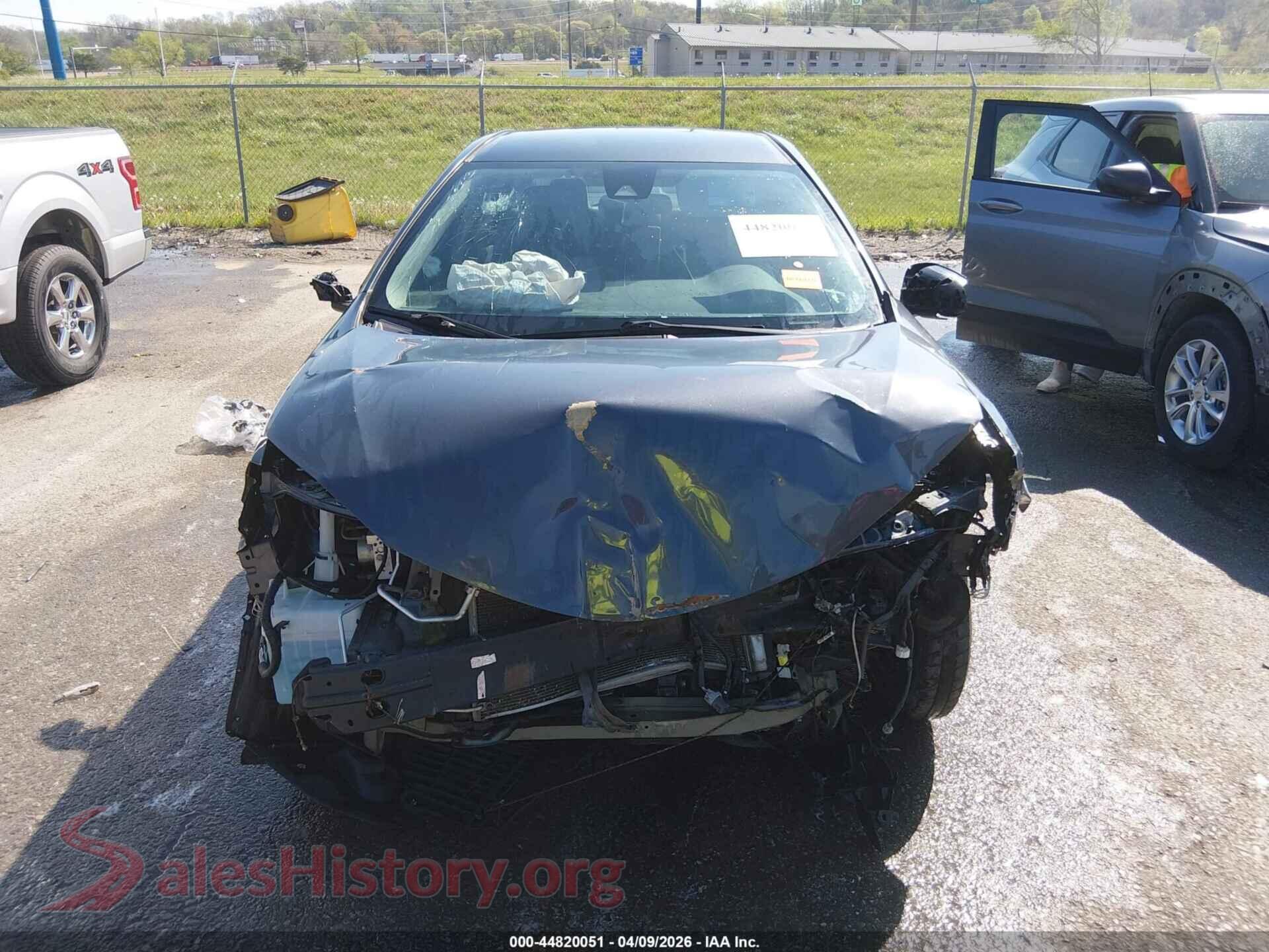 2018 TOYOTA COROLLA VIN 5YFBURHE3JP849306, auction photo 13