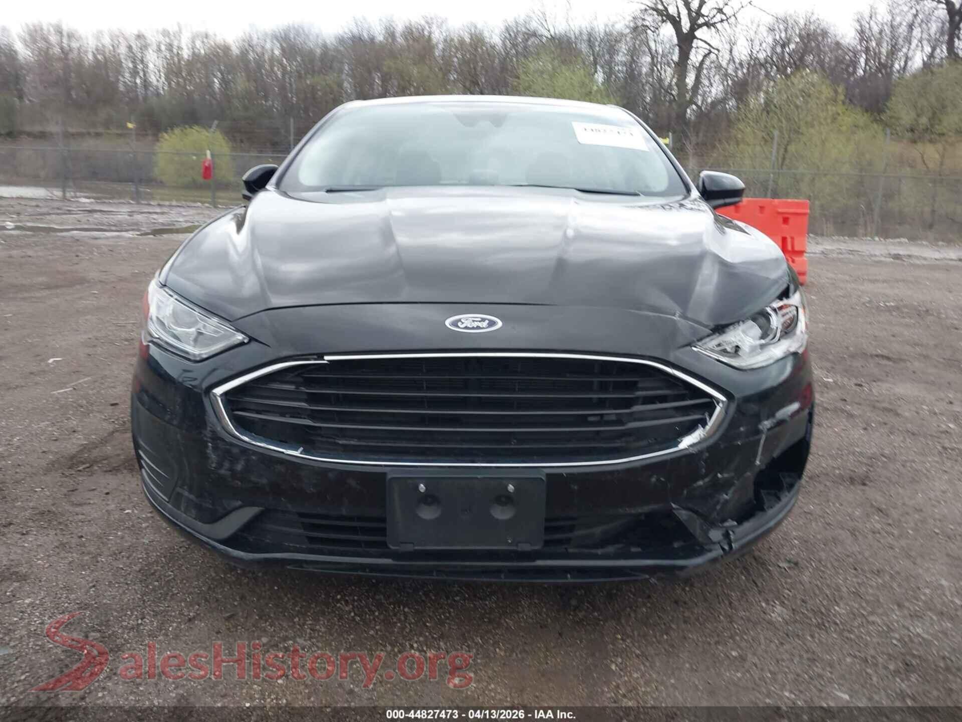 2020 FORD FUSION VIN 3FA6P0G71LR144787, damage close-up