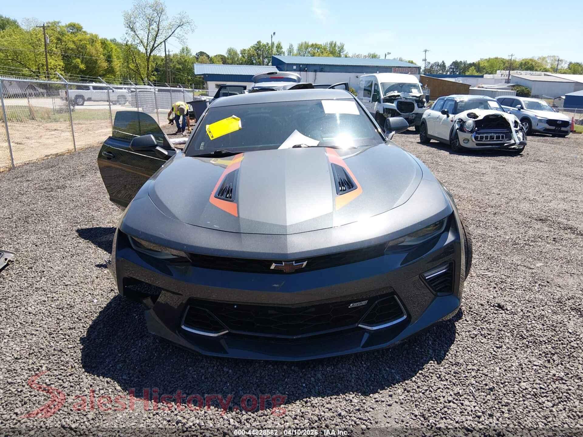 2017 CHEVROLET CAMARO VIN 1G1FH1R7XH0117582, auction photo 13