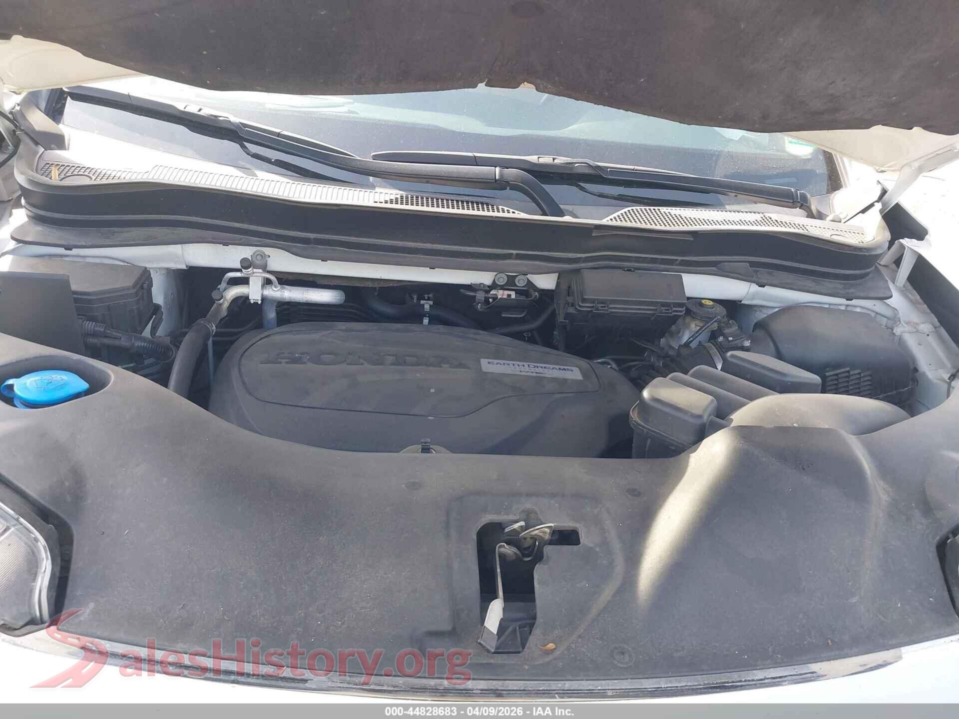 2020 HONDA PILOT VIN 5FNYF6H58LB016201, interior dashboard