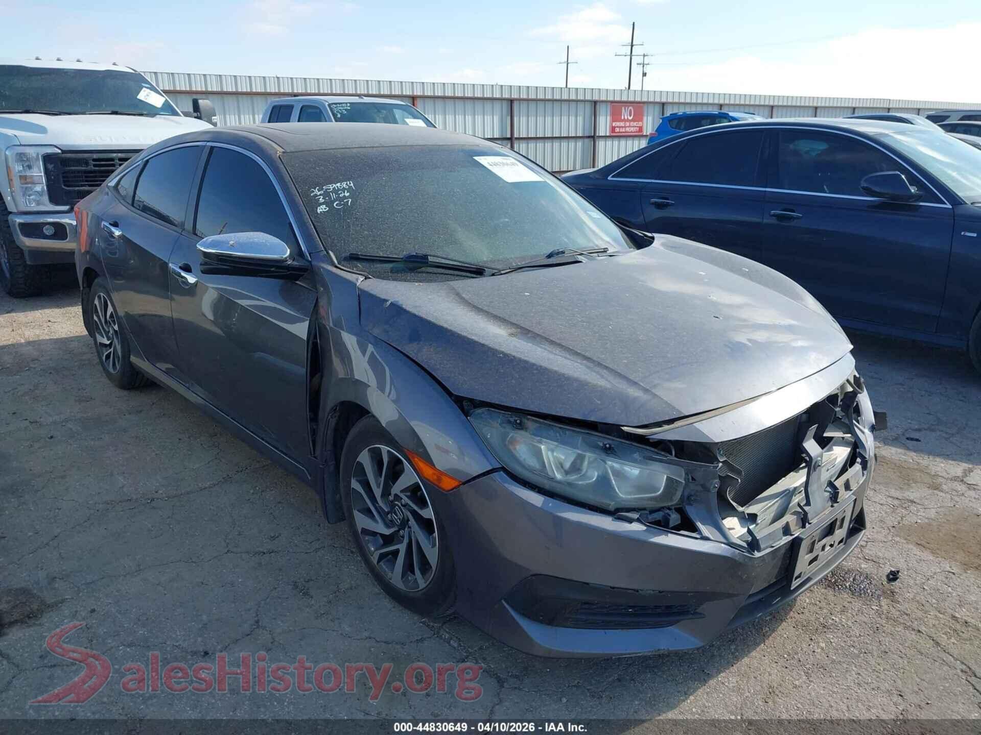 2HGFC2F79JH595723 2018 HONDA CIVIC