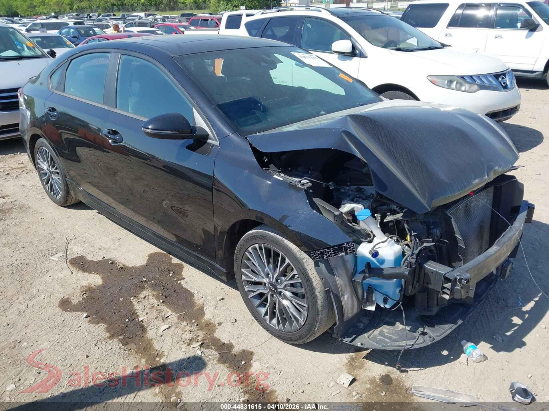 3KPF54AD0NE458981 2022 KIA FORTE