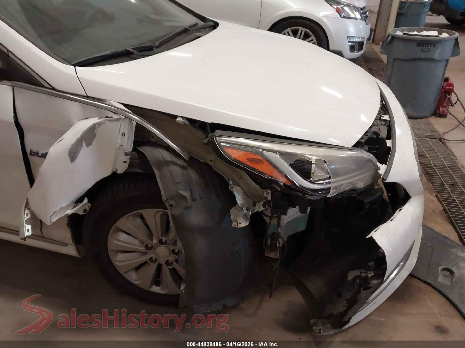2017 HYUNDAI SONATA HYBRID VIN KMHE24L19HA048660, auction photo 17
