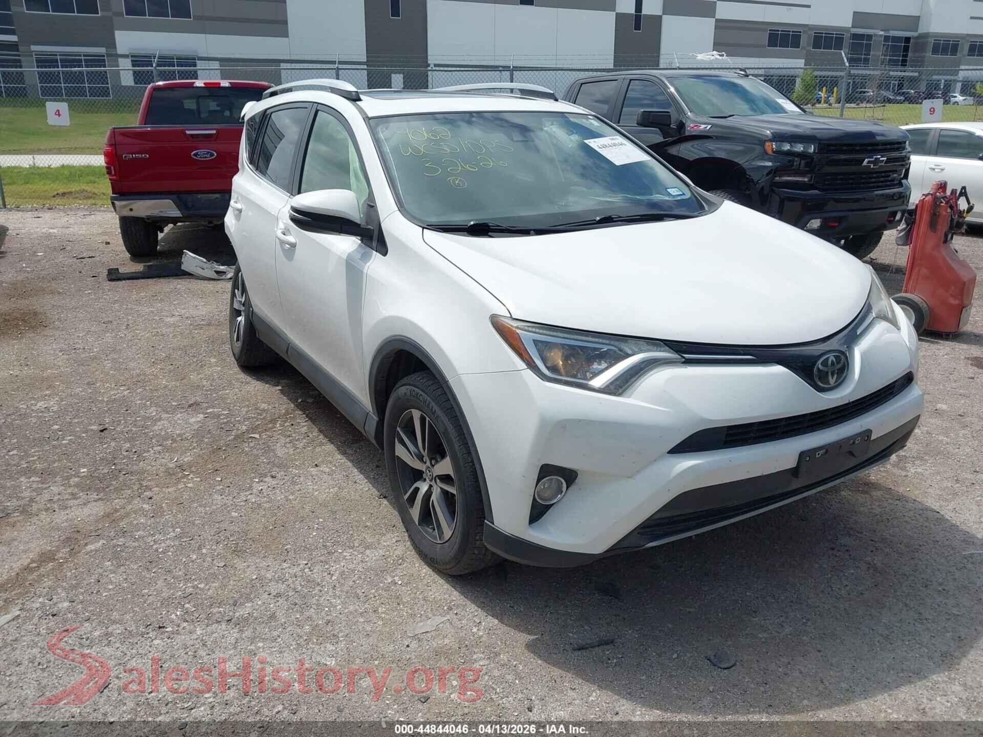 JTMWFREV5JJ722397 2018 TOYOTA RAV4