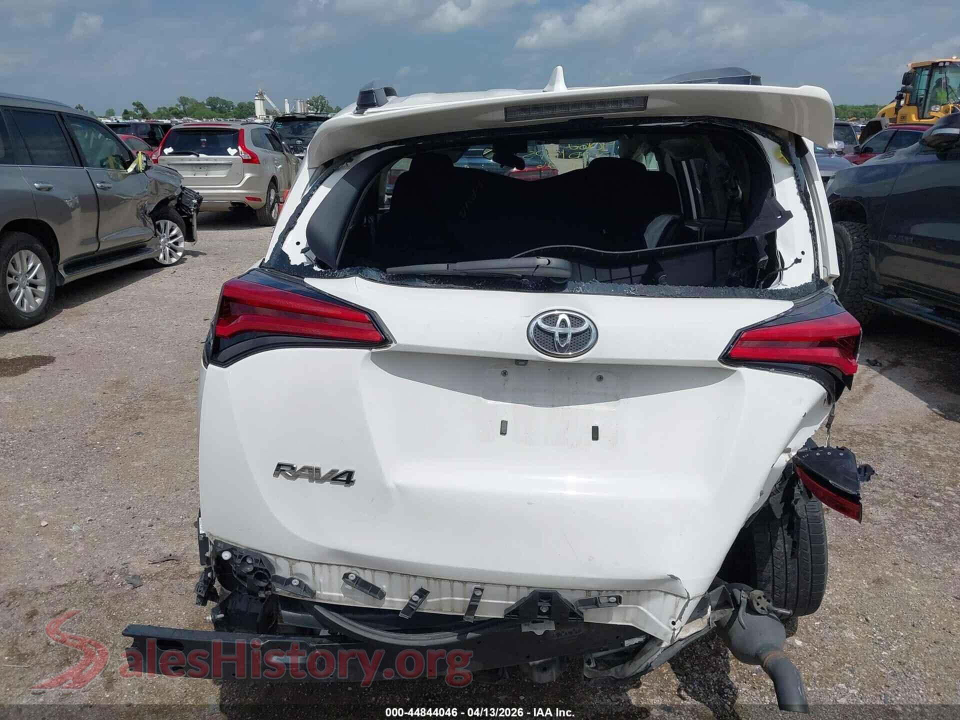 2018 TOYOTA RAV4 VIN JTMWFREV5JJ722397, auction photo 16