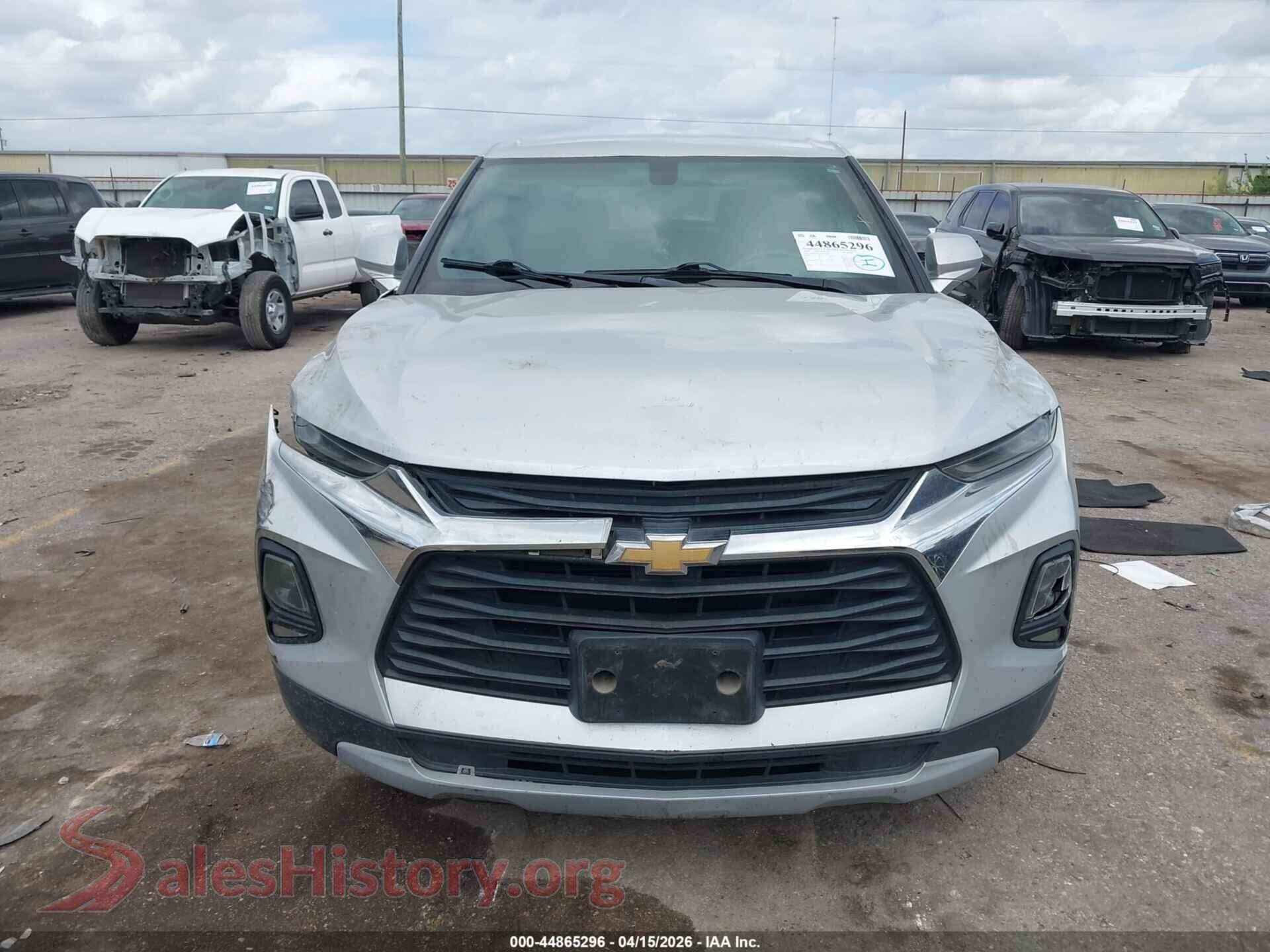 2020 CHEVROLET BLAZER VIN 3GNKBBRA1LS529584, damage close-up