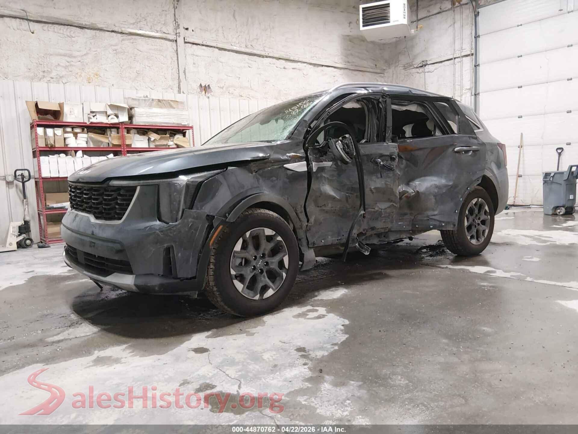 2024 KIA SORENTO VIN 5XYRLDJC0RG260985, front view