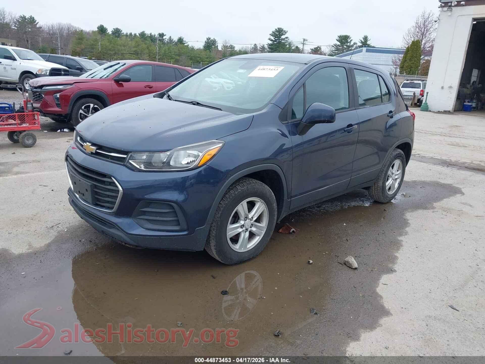 2018 CHEVROLET TRAX VIN 3GNCJNSBXJL149694, front view