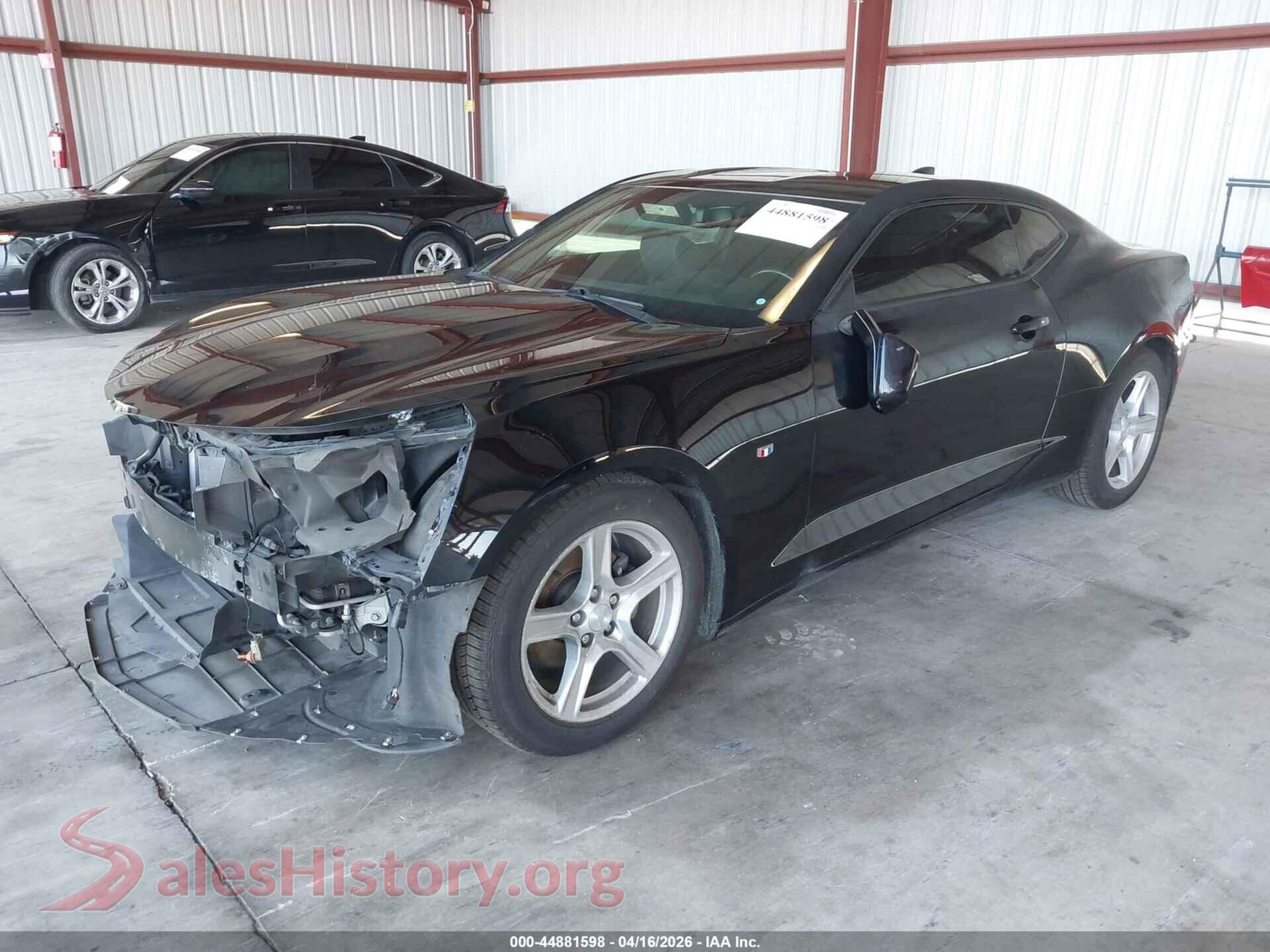 2017 CHEVROLET CAMARO VIN 1G1FB1RX9H0123553, front view