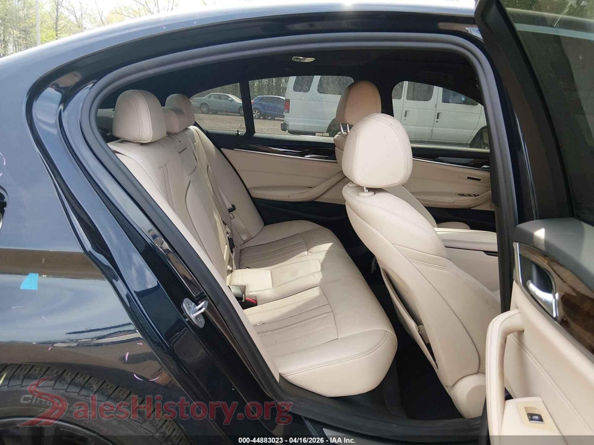 2019 BMW 540I VIN WBAJE7C54KG892962, front passenger side