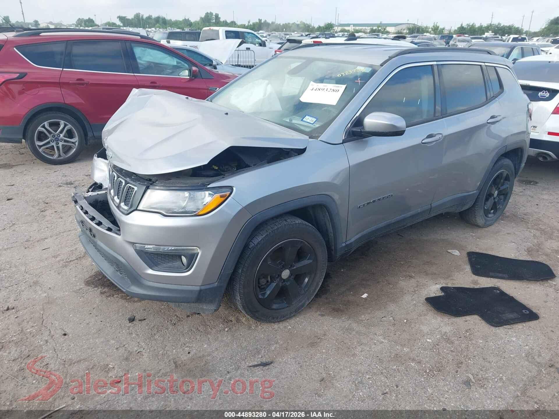 2018 JEEP COMPASS VIN 3C4NJCBB3JT272369, front view