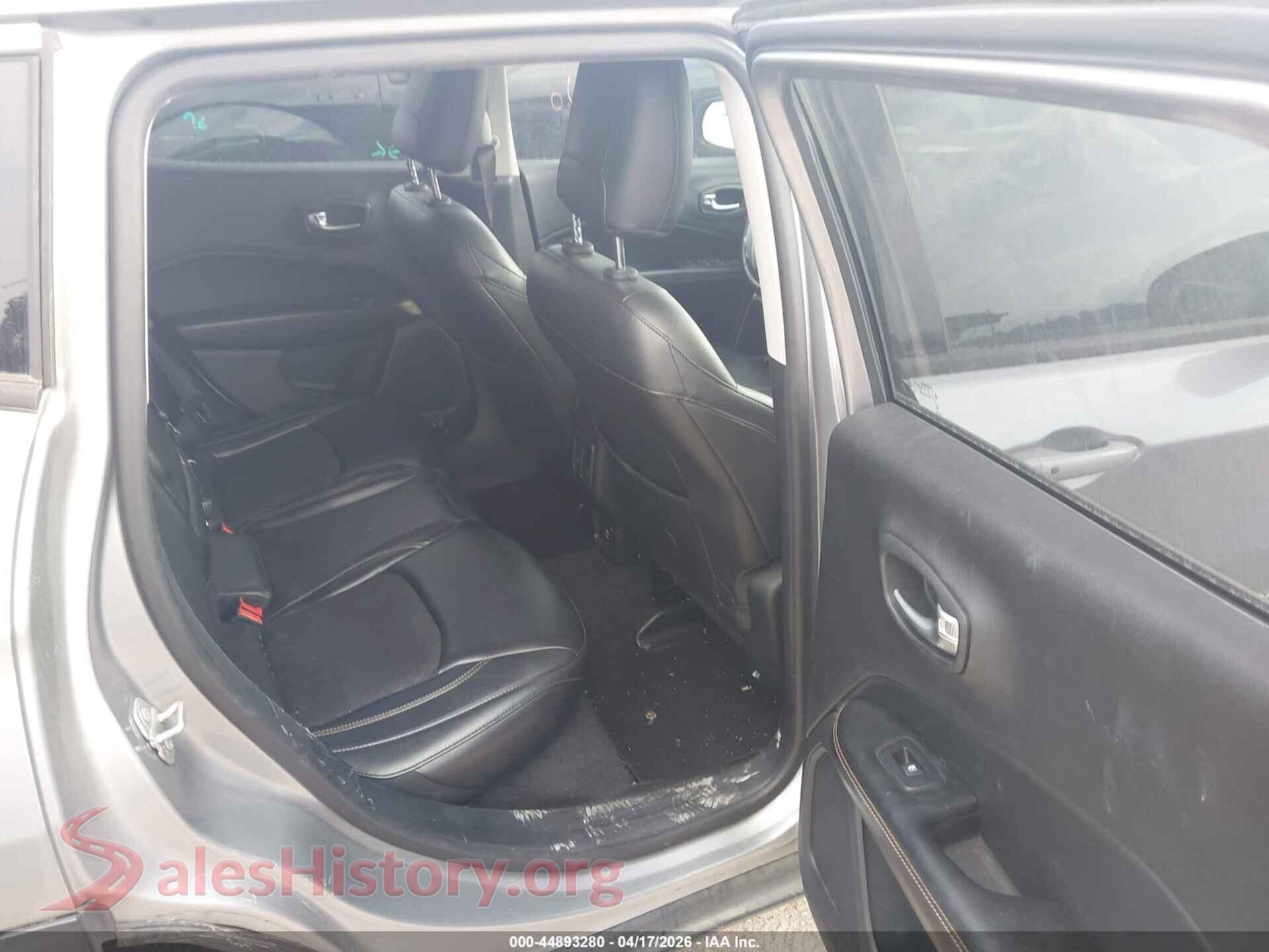 2018 JEEP COMPASS VIN 3C4NJCBB3JT272369, front passenger side