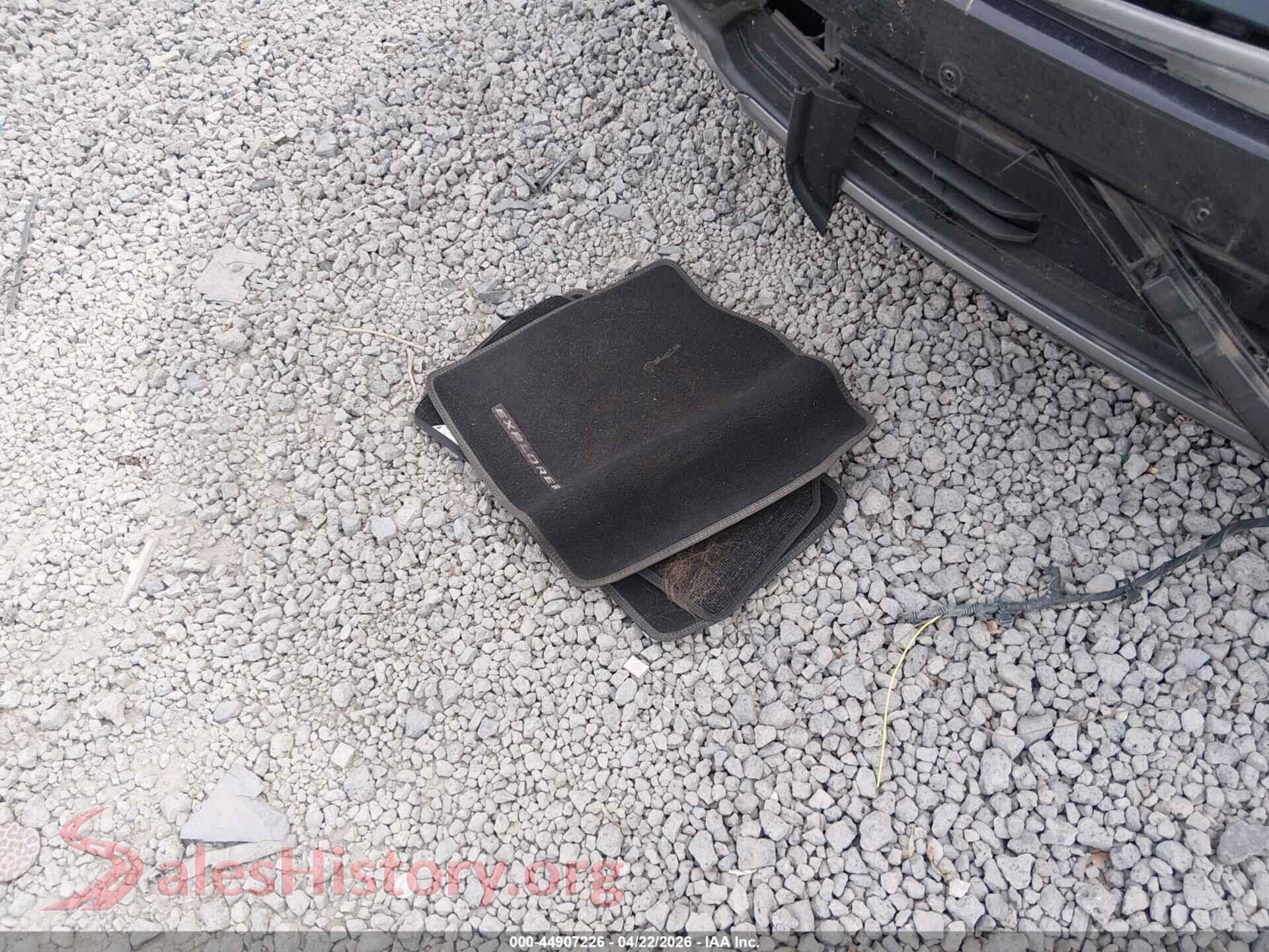 2022 FORD EXPLORER VIN 1FMSK8DH3NGA14258, damage close-up