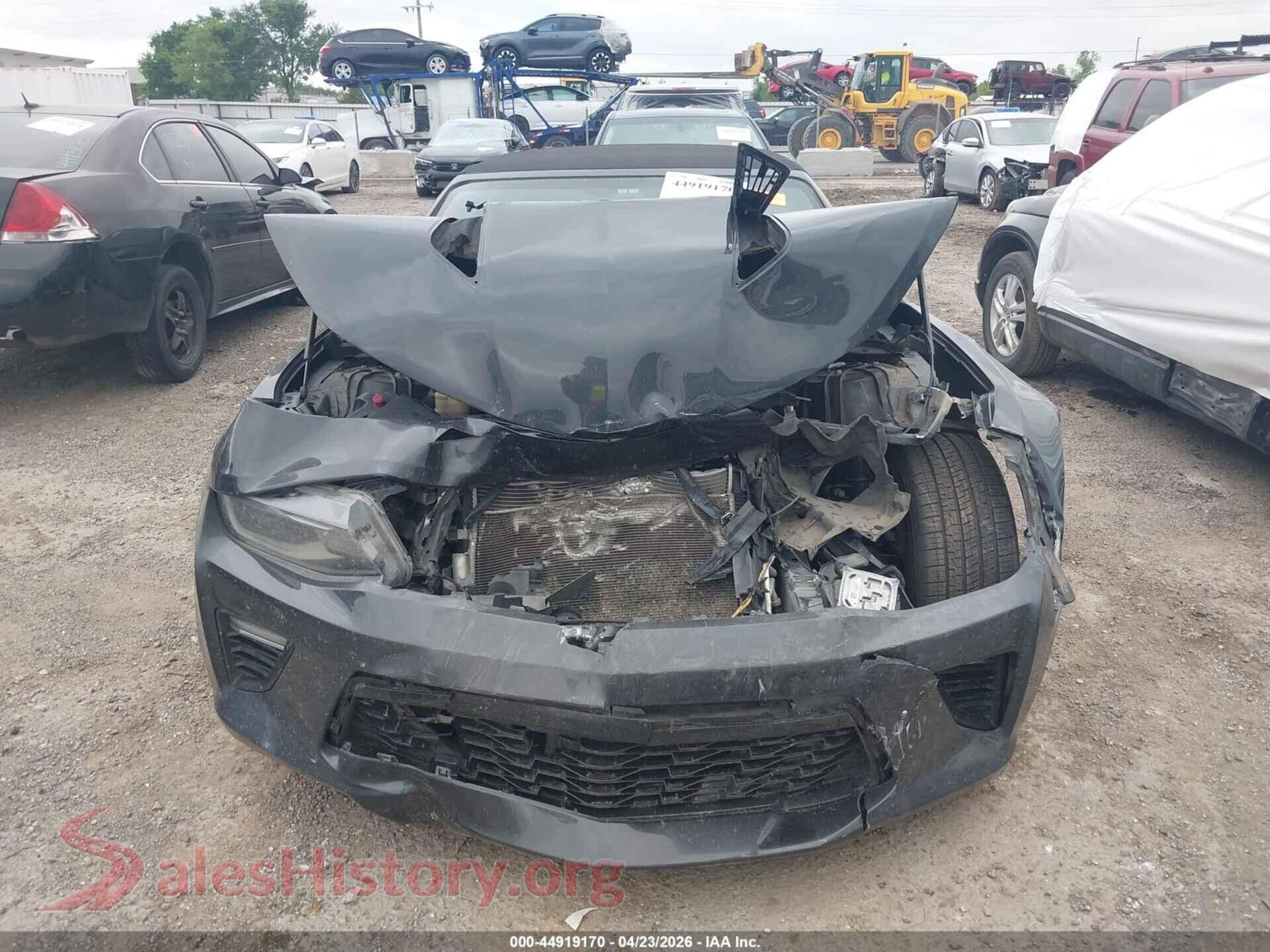 2017 CHEVROLET CAMARO VIN 1G1FF3D75H0175186, damage close-up