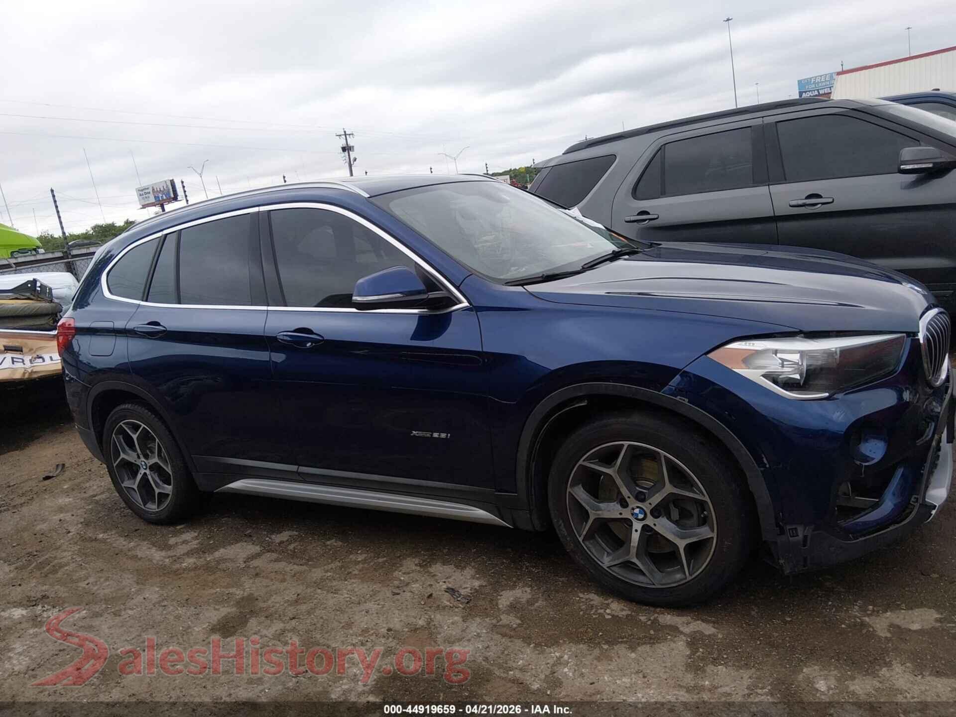 2018 BMW X1 VIN WBXHT3C35J5K21554, auction photo 13