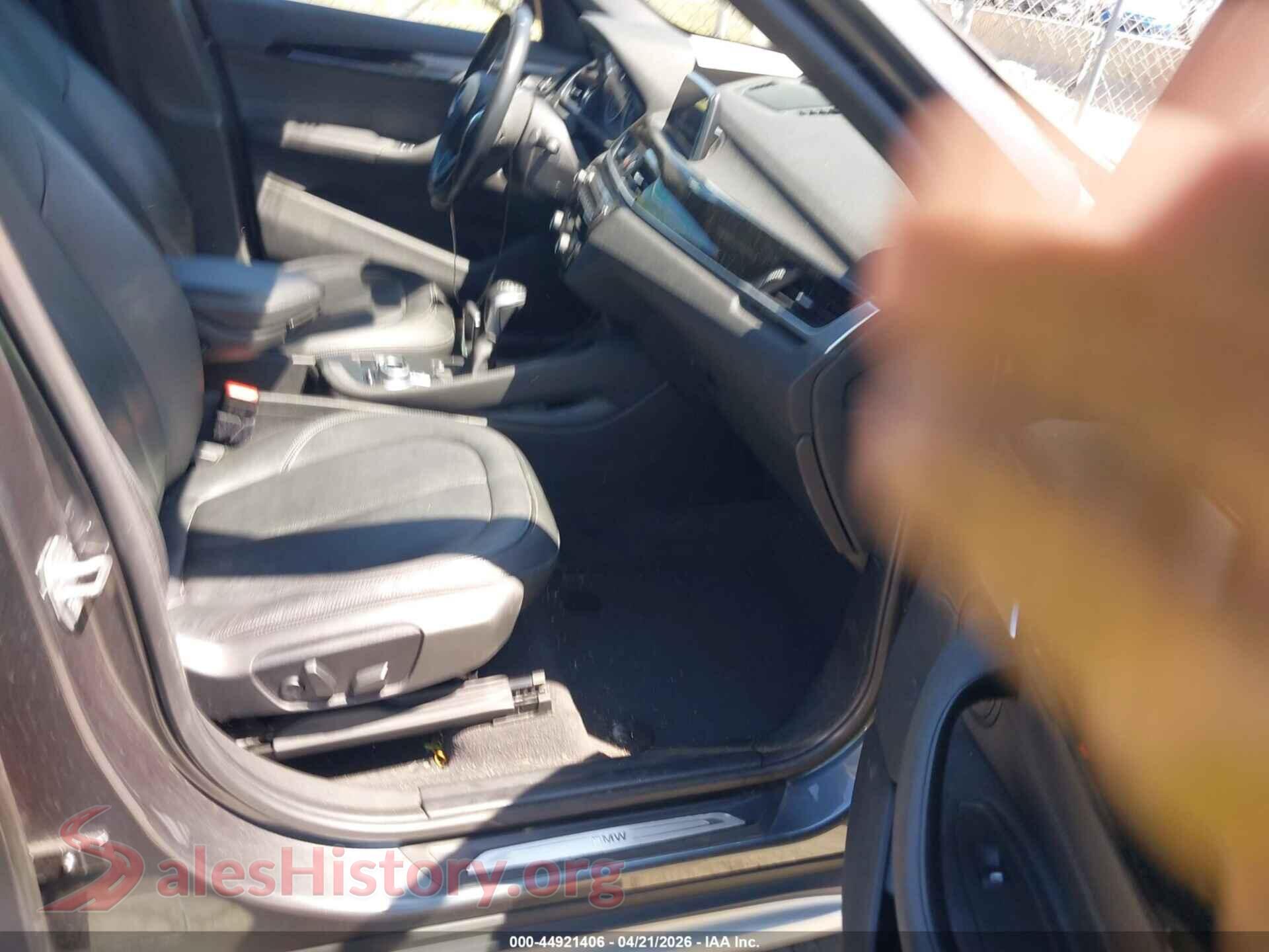 2018 BMW X1 VIN WBXHT3C36J5K23197, rear view