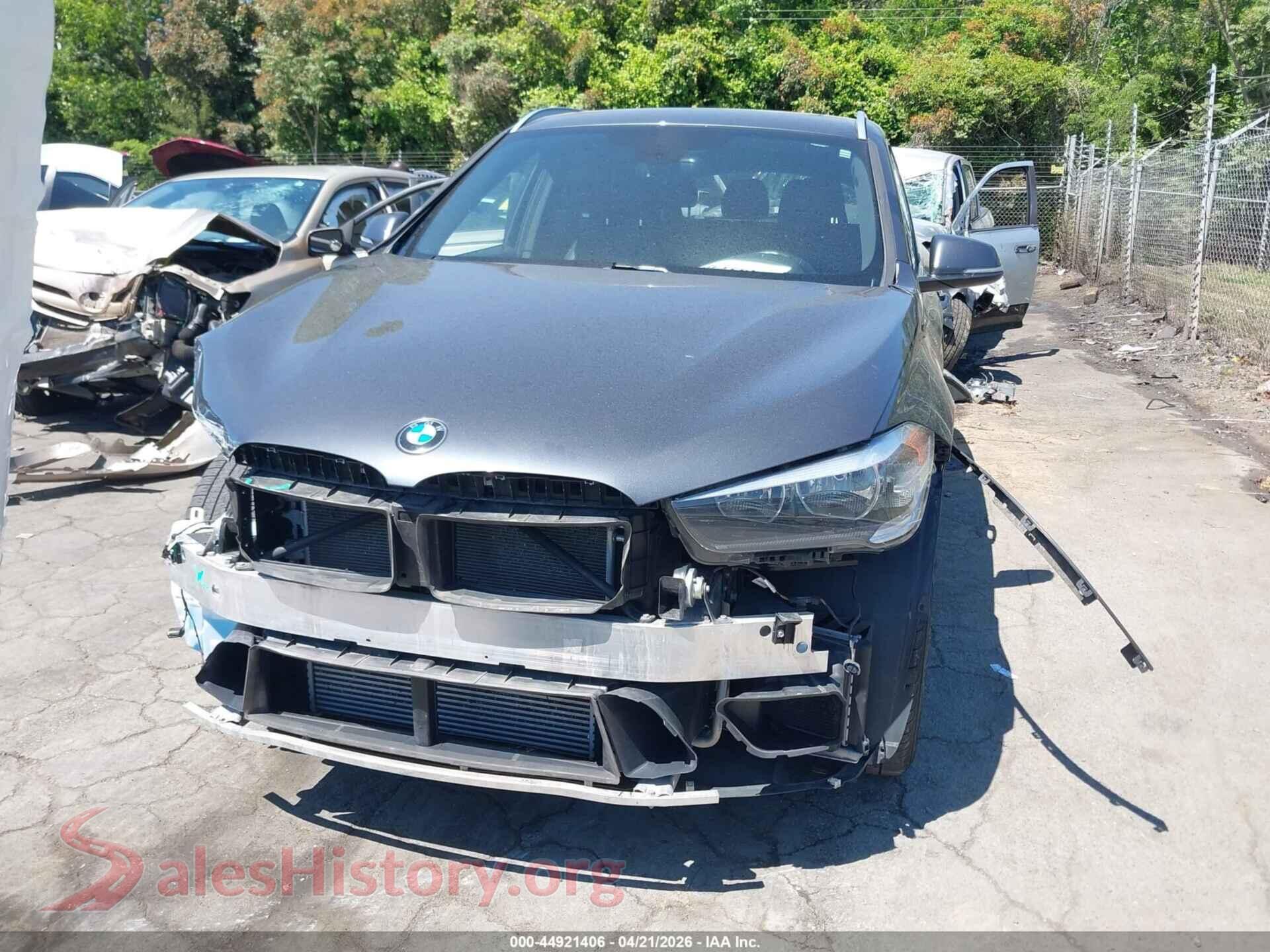 2018 BMW X1 VIN WBXHT3C36J5K23197, damage close-up