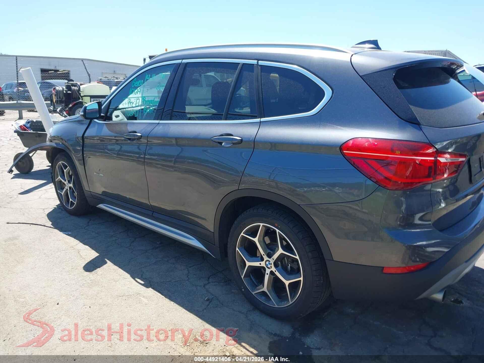 2018 BMW X1 VIN WBXHT3C36J5K23197, auction photo 14