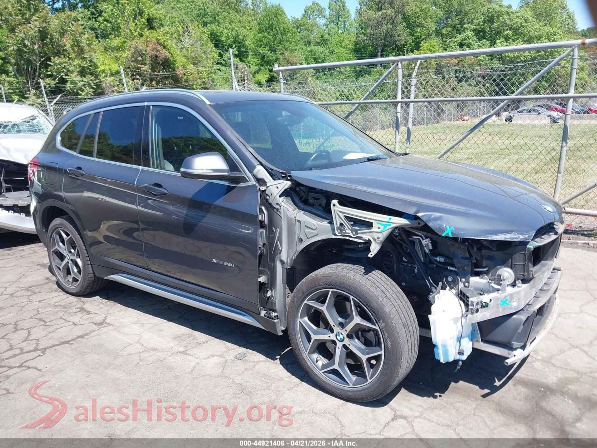 2018 BMW X1 VIN WBXHT3C36J5K23197, auction photo 13