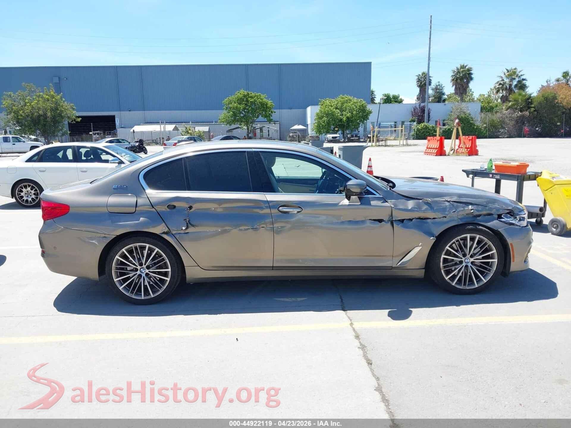 2018 BMW 530E VIN WBAJA9C53JB253216, auction photo 13