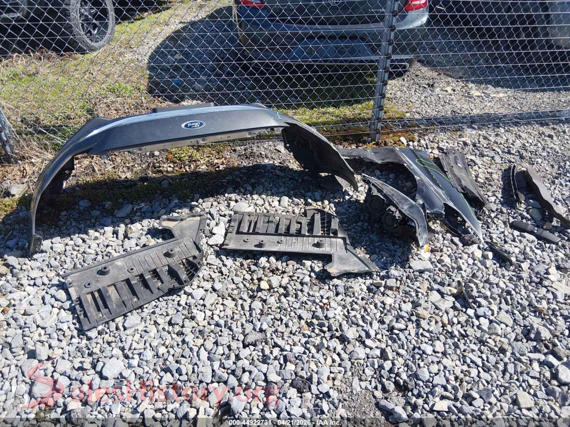 2018 FORD FUSION VIN 3FA6P0H71JR104124, damage close-up