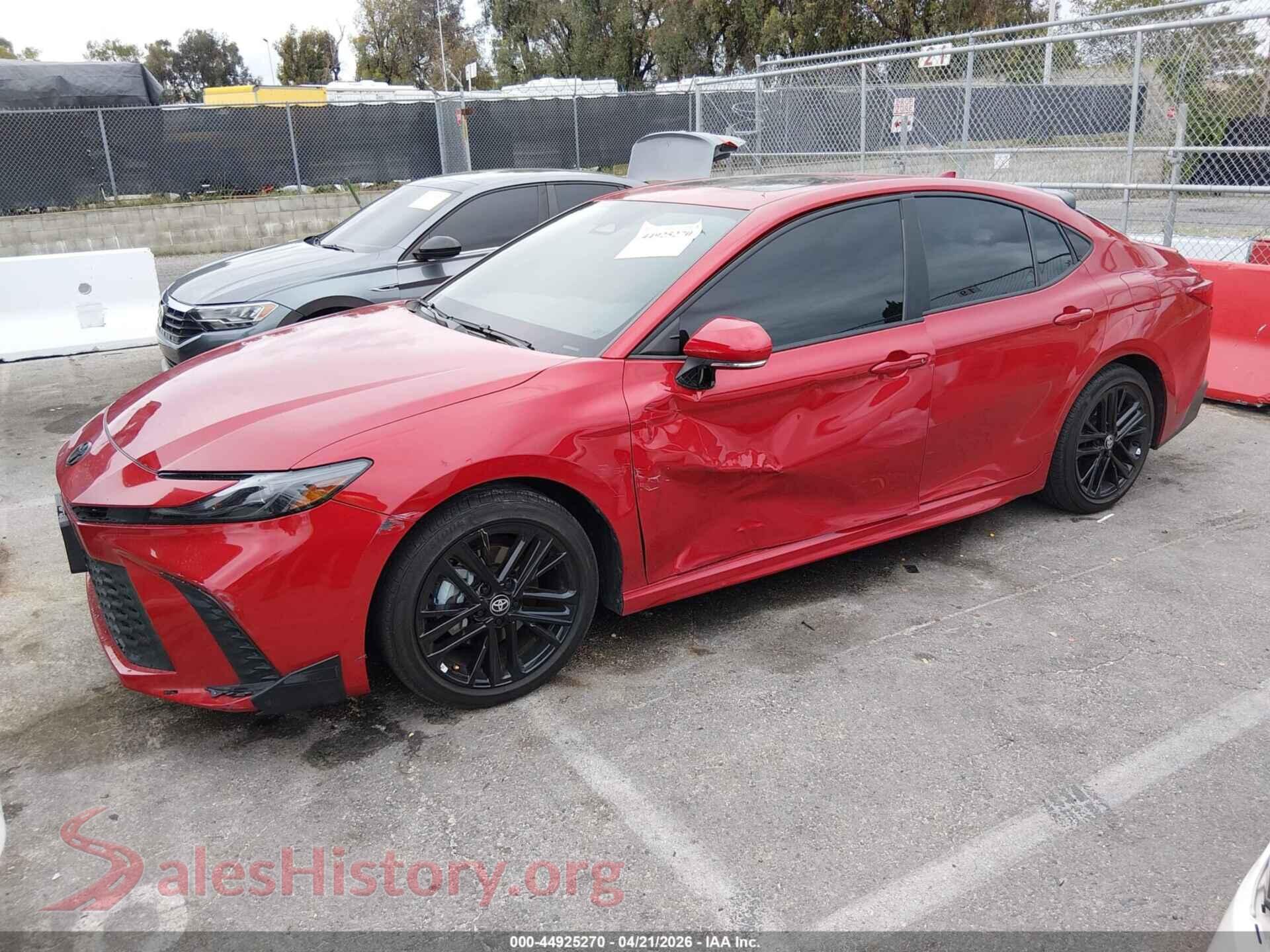 2025 TOYOTA CAMRY VIN 4T1DAACK0SU026493, front view
