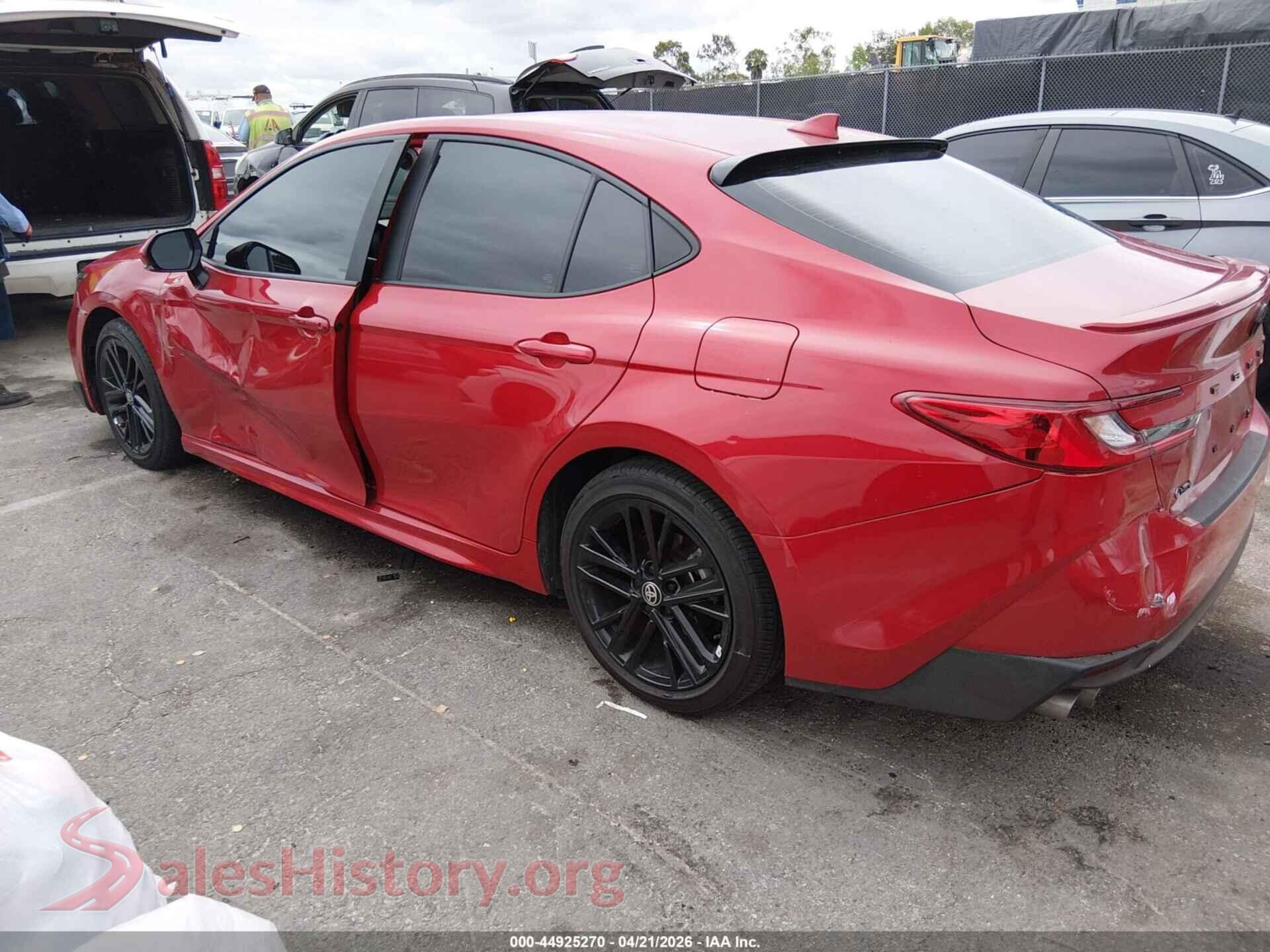 2025 TOYOTA CAMRY VIN 4T1DAACK0SU026493, driver side view