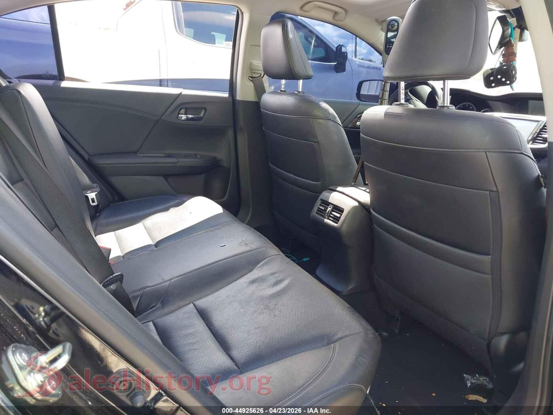 2017 HONDA ACCORD VIN 1HGCR3F95HA008306, front passenger side