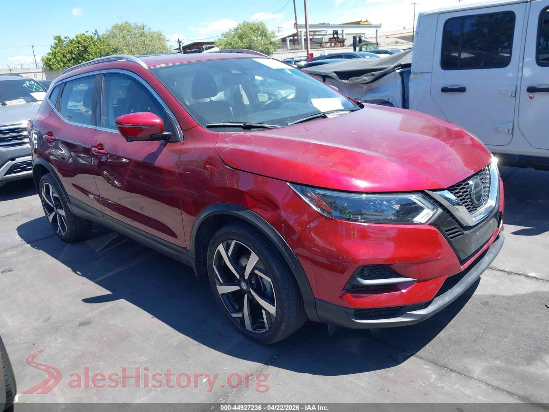 JN1BJ1CW0NW486697 2022 NISSAN ROGUE SPORT