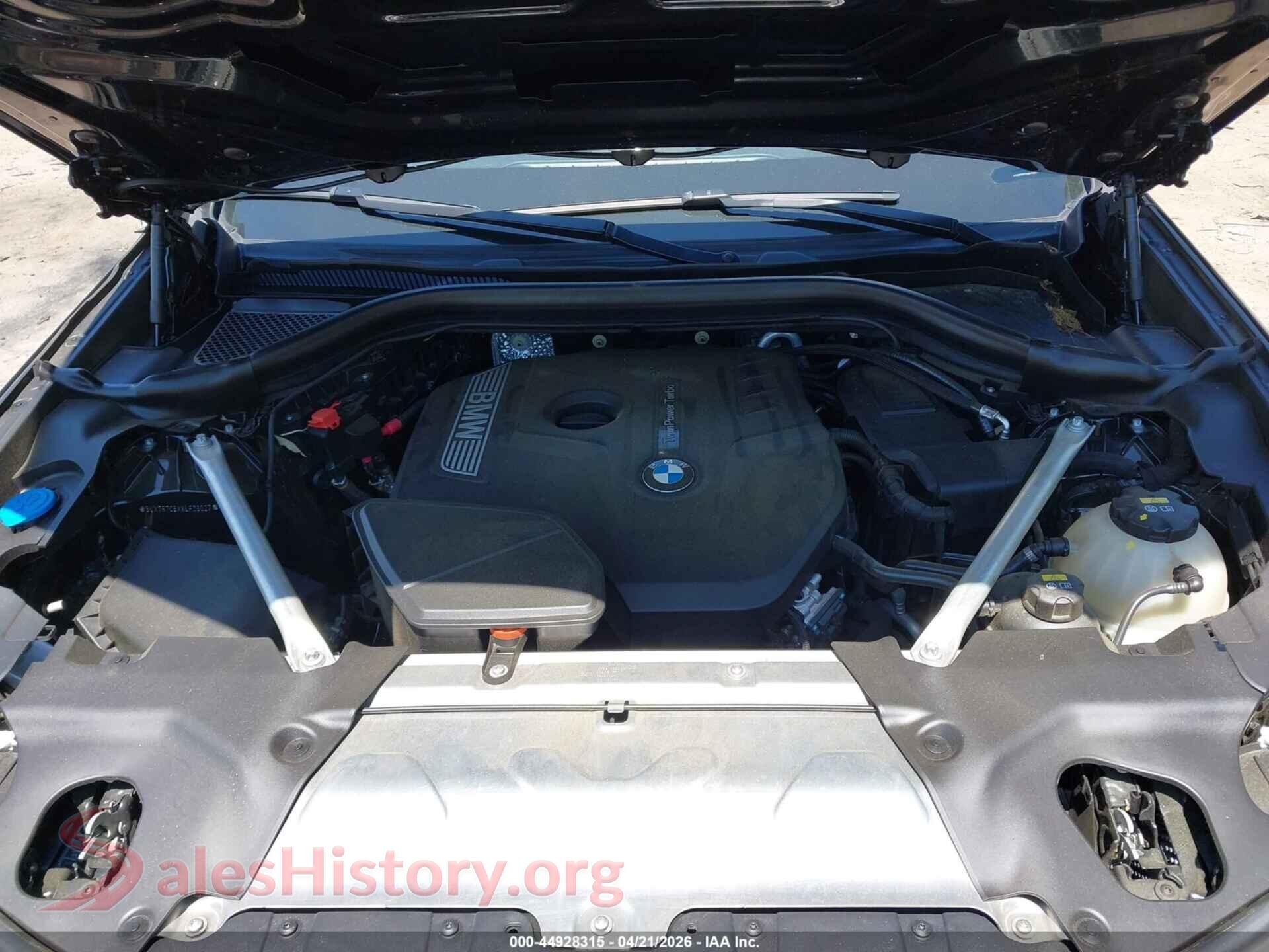 2019 BMW X3 VIN 5UXTR7C5XKLF26027, interior dashboard