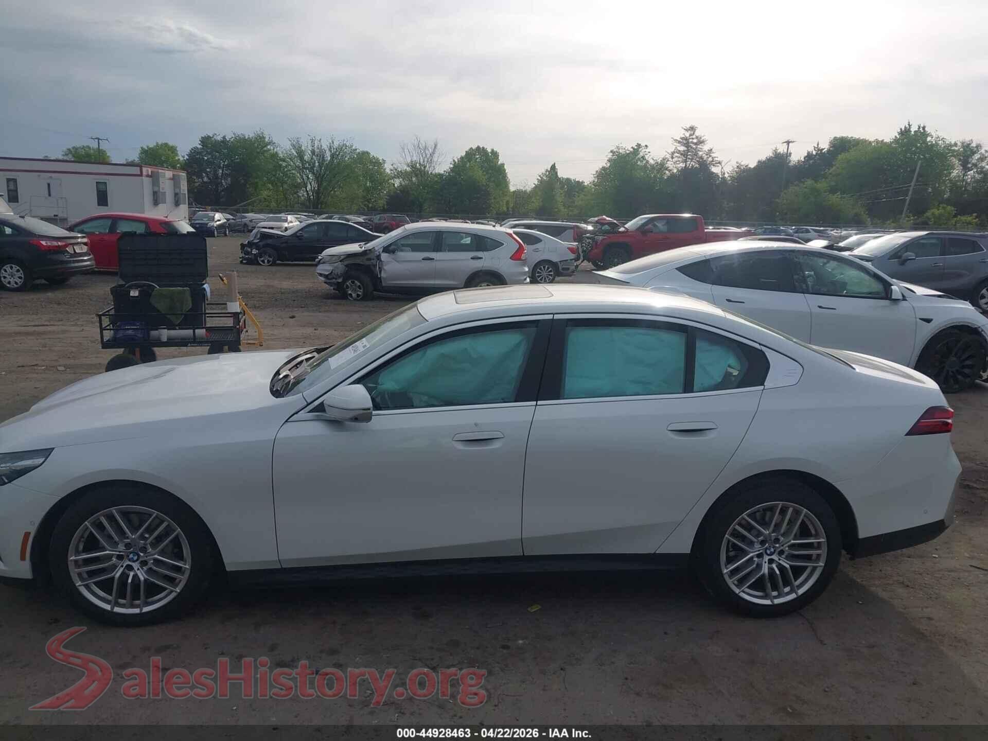 2024 BMW 530I VIN WBA53FJ01RCS00487, auction photo 14