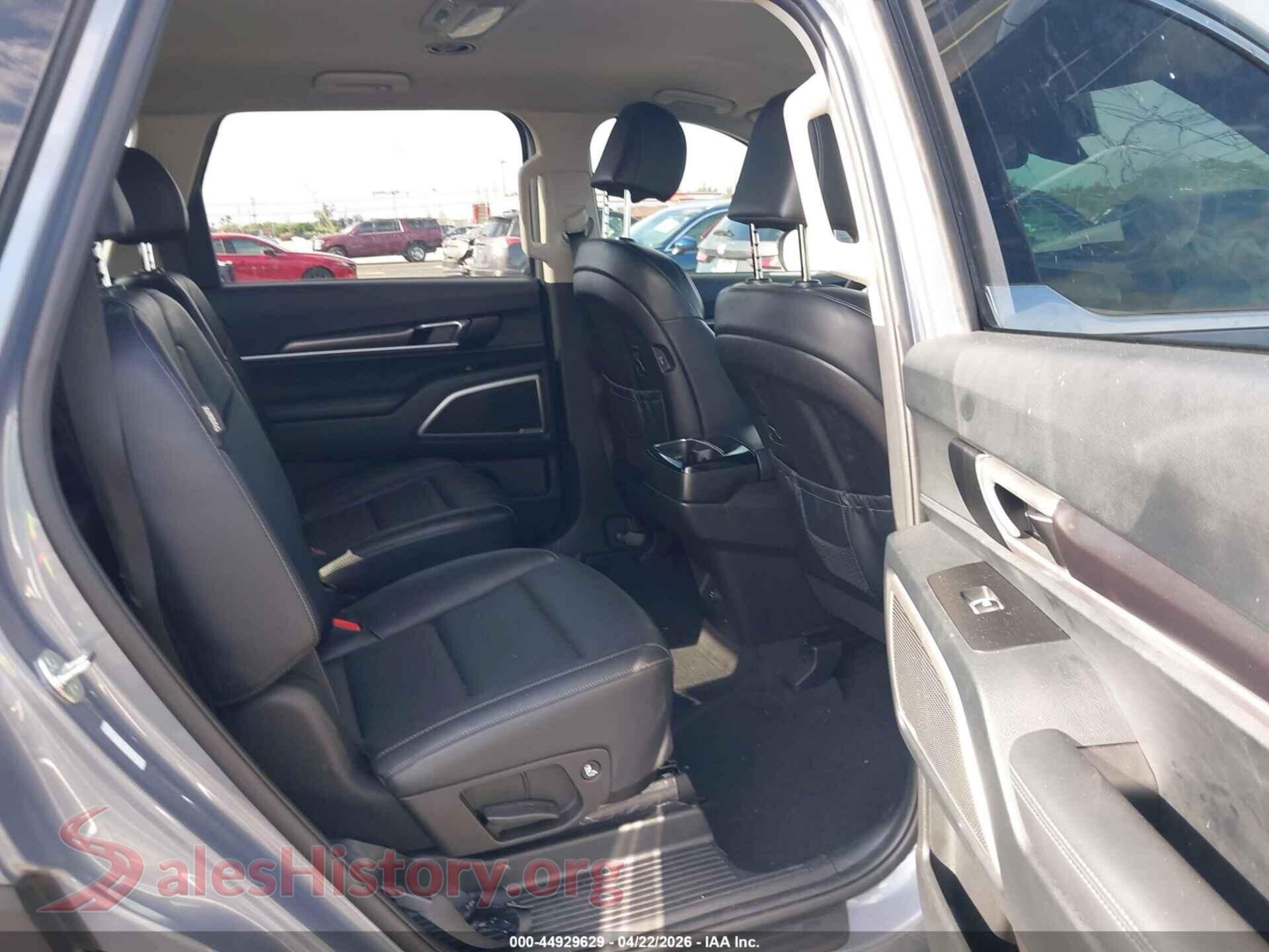 2024 KIA TELLURIDE VIN 5XYP64GC2RG497838, front passenger side