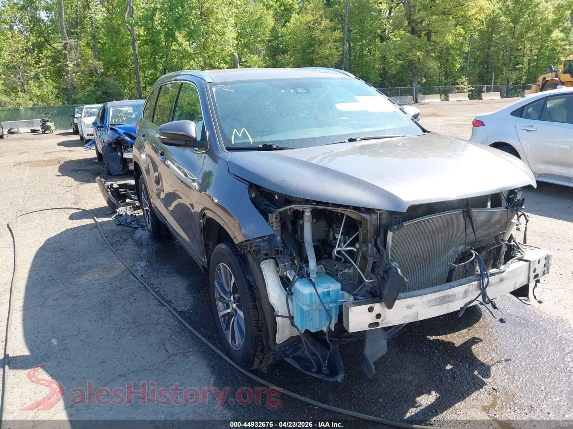 5TDJZRFH7KS610439 2019 TOYOTA HIGHLANDER