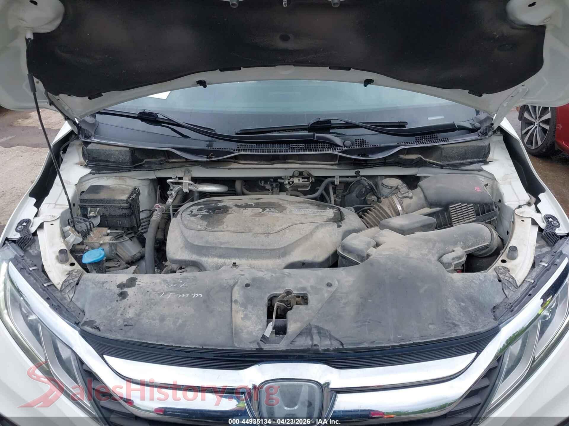 2019 HONDA ODYSSEY VIN 5FNRL6H76KB040347, interior dashboard