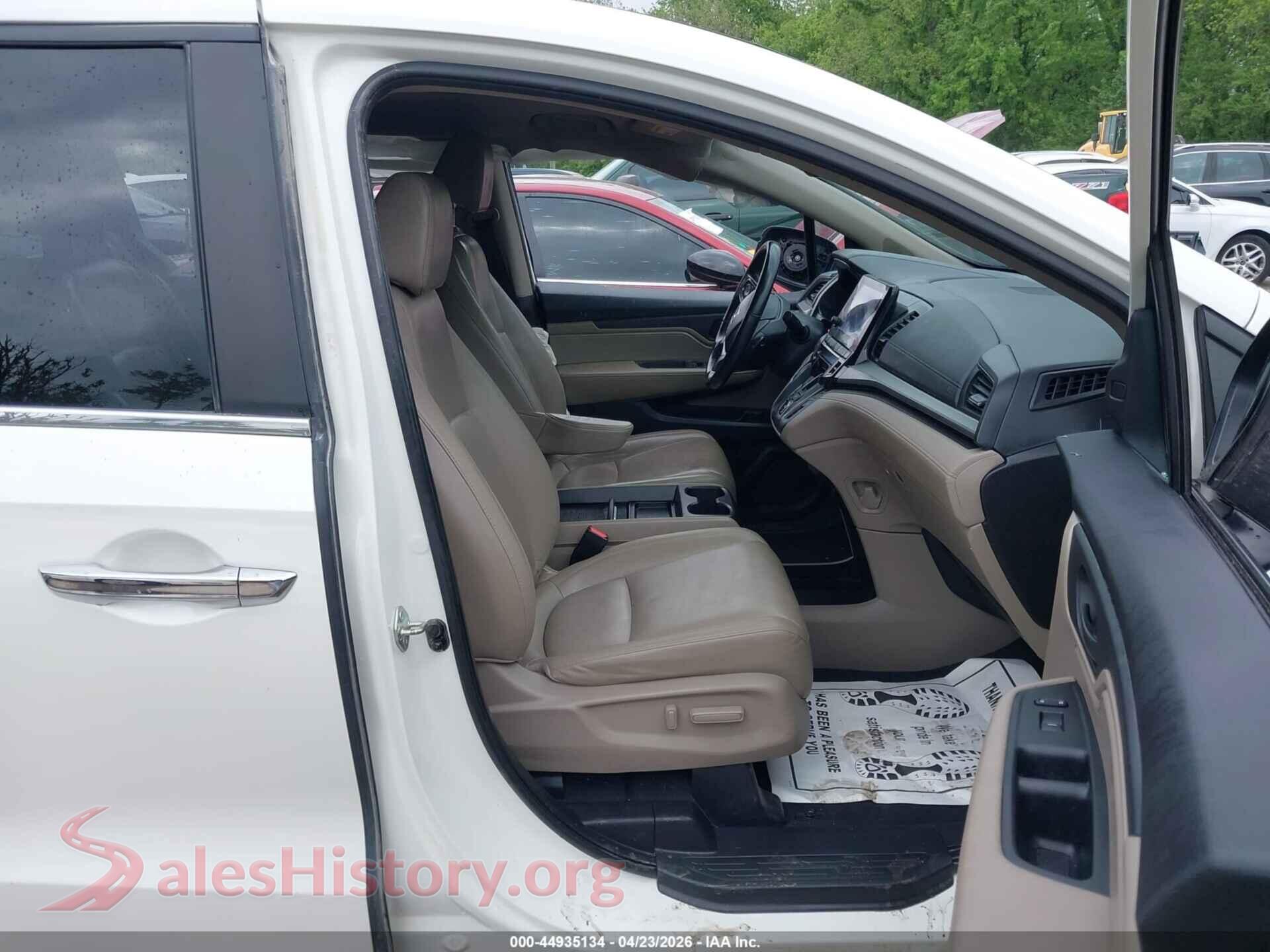 2019 HONDA ODYSSEY VIN 5FNRL6H76KB040347, rear view