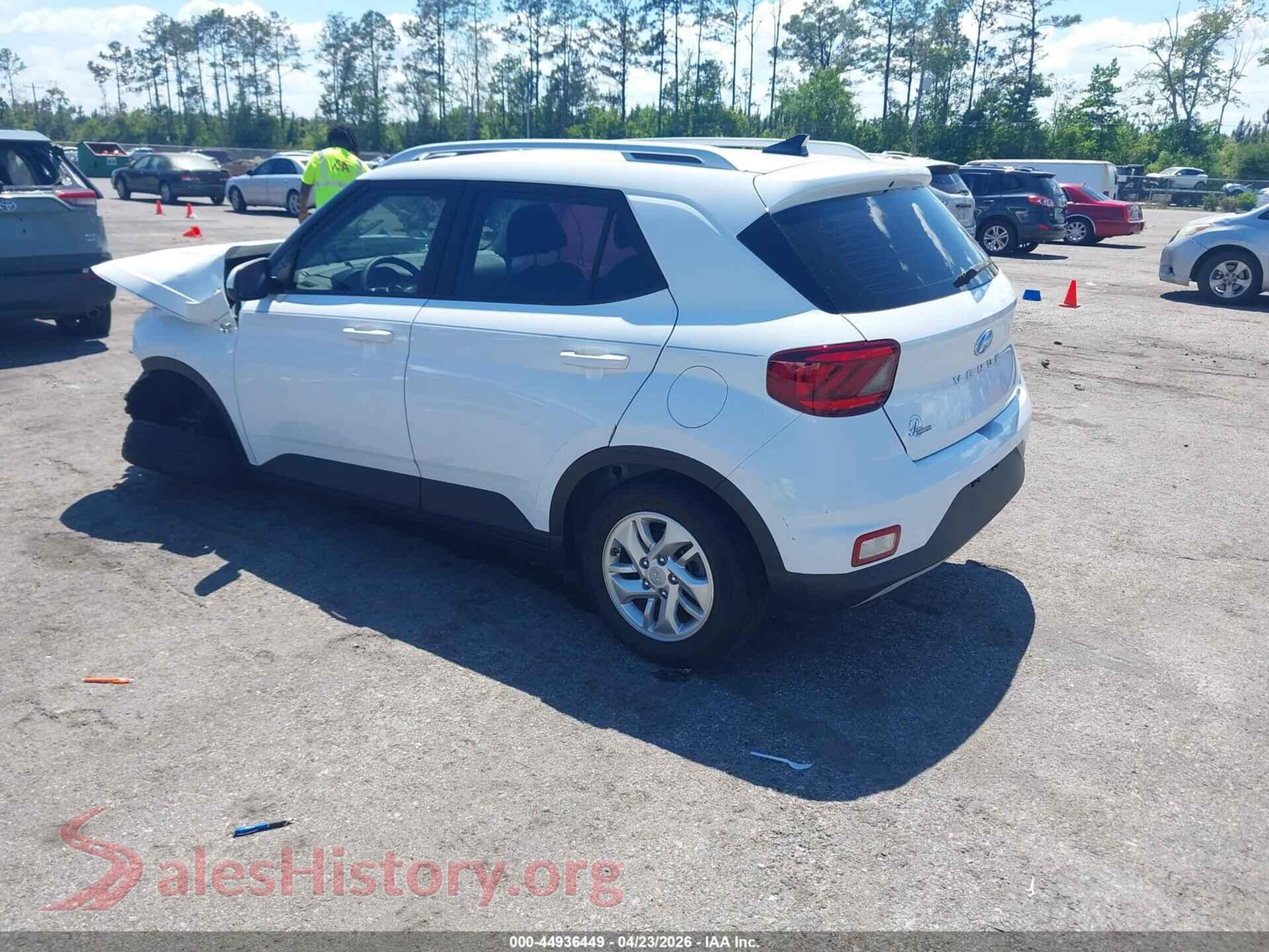2020 HYUNDAI VENUE VIN KMHRC8A38LU045363, driver side view