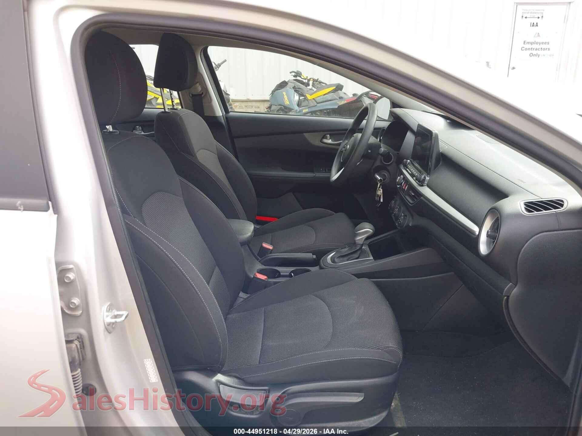 2020 KIA FORTE VIN 3KPF24AD2LE223570, rear view