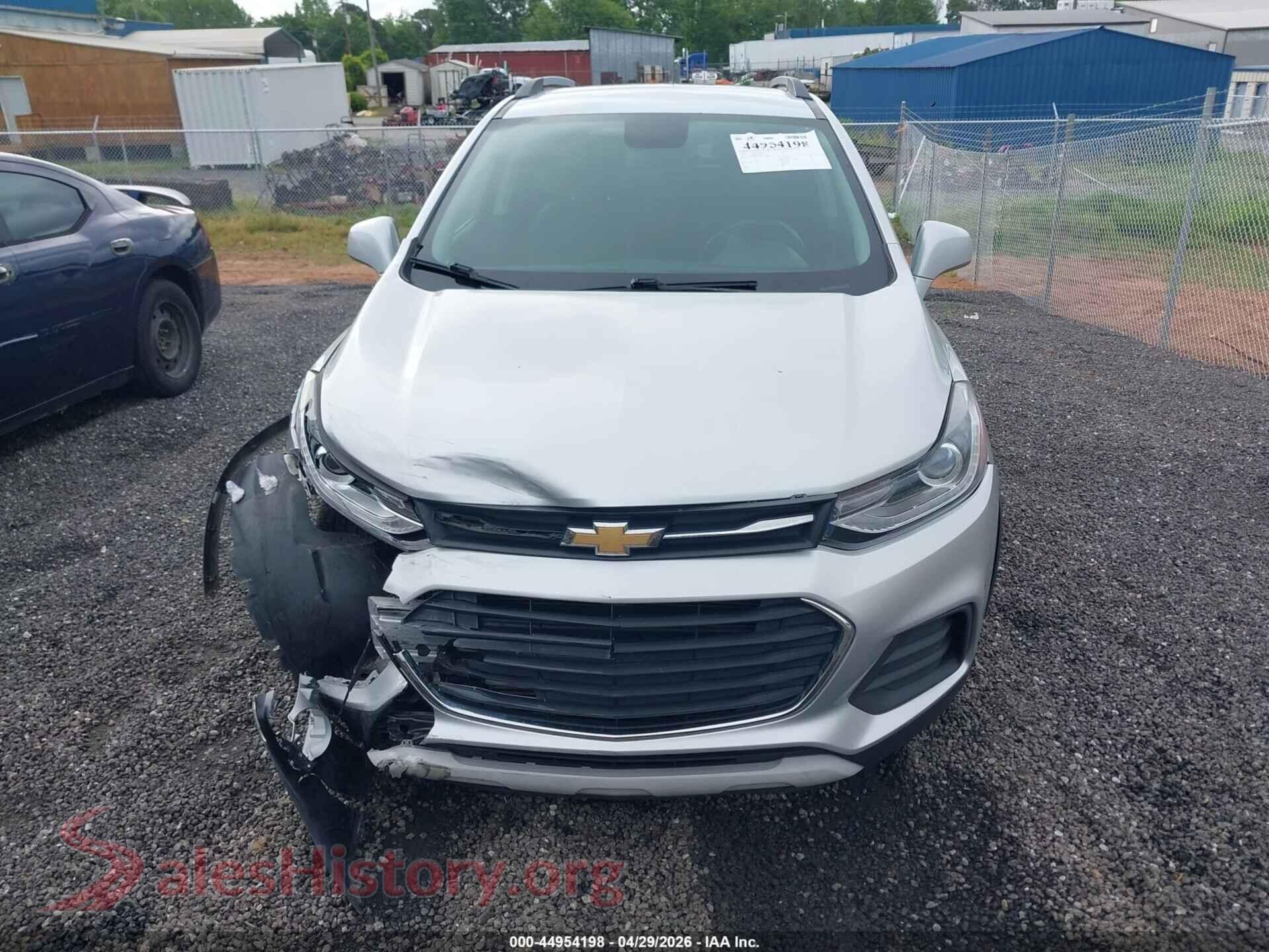 2019 CHEVROLET TRAX VIN KL7CJPSB8KB834684, damage close-up