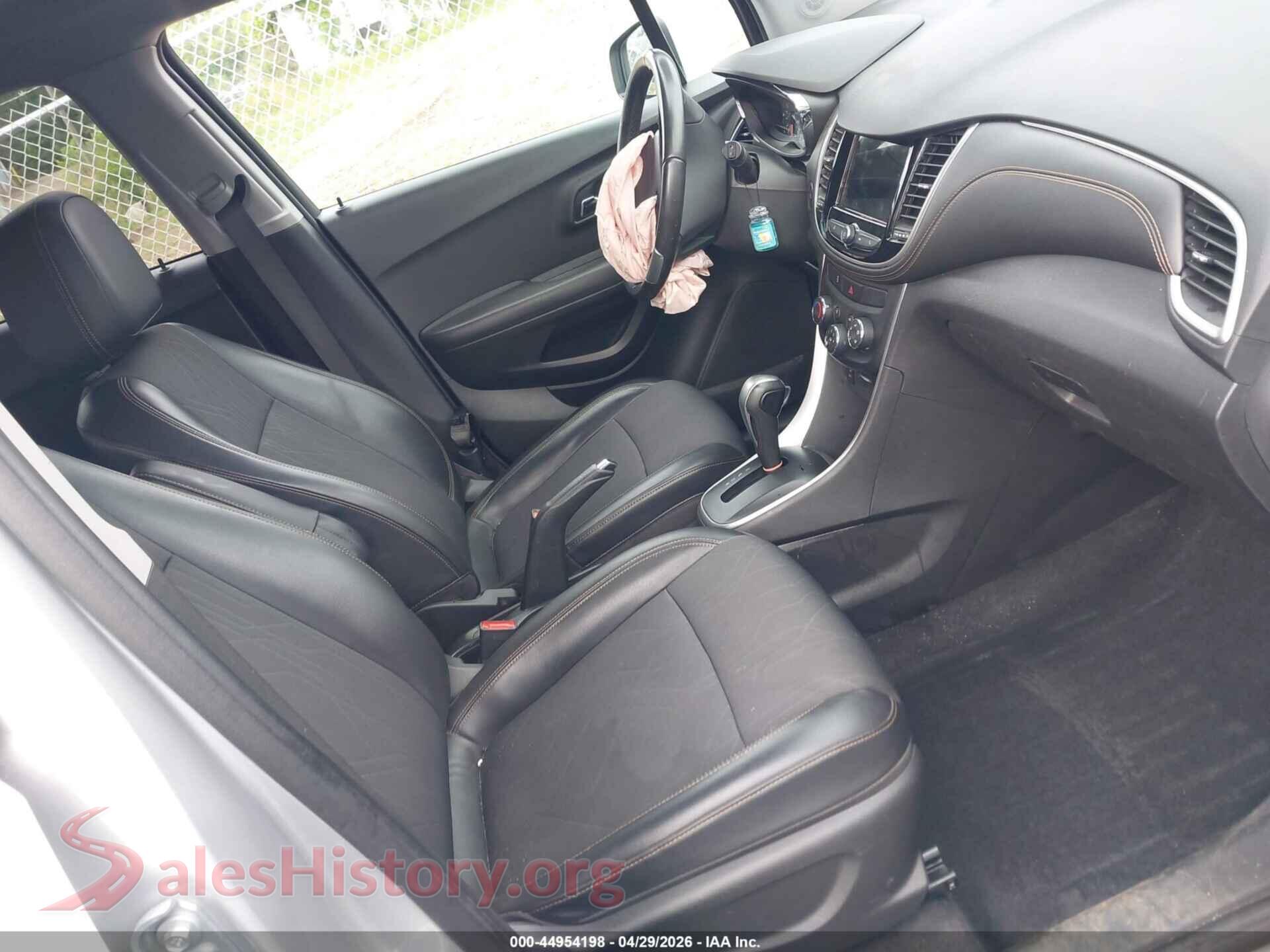 2019 CHEVROLET TRAX VIN KL7CJPSB8KB834684, rear view