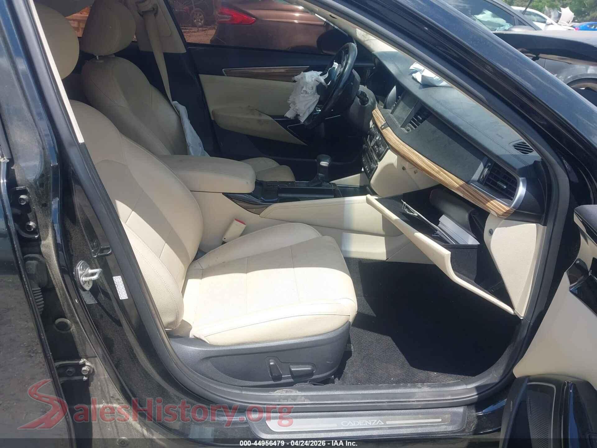 2017 KIA CADENZA VIN KNALC4J13H5068145, rear view