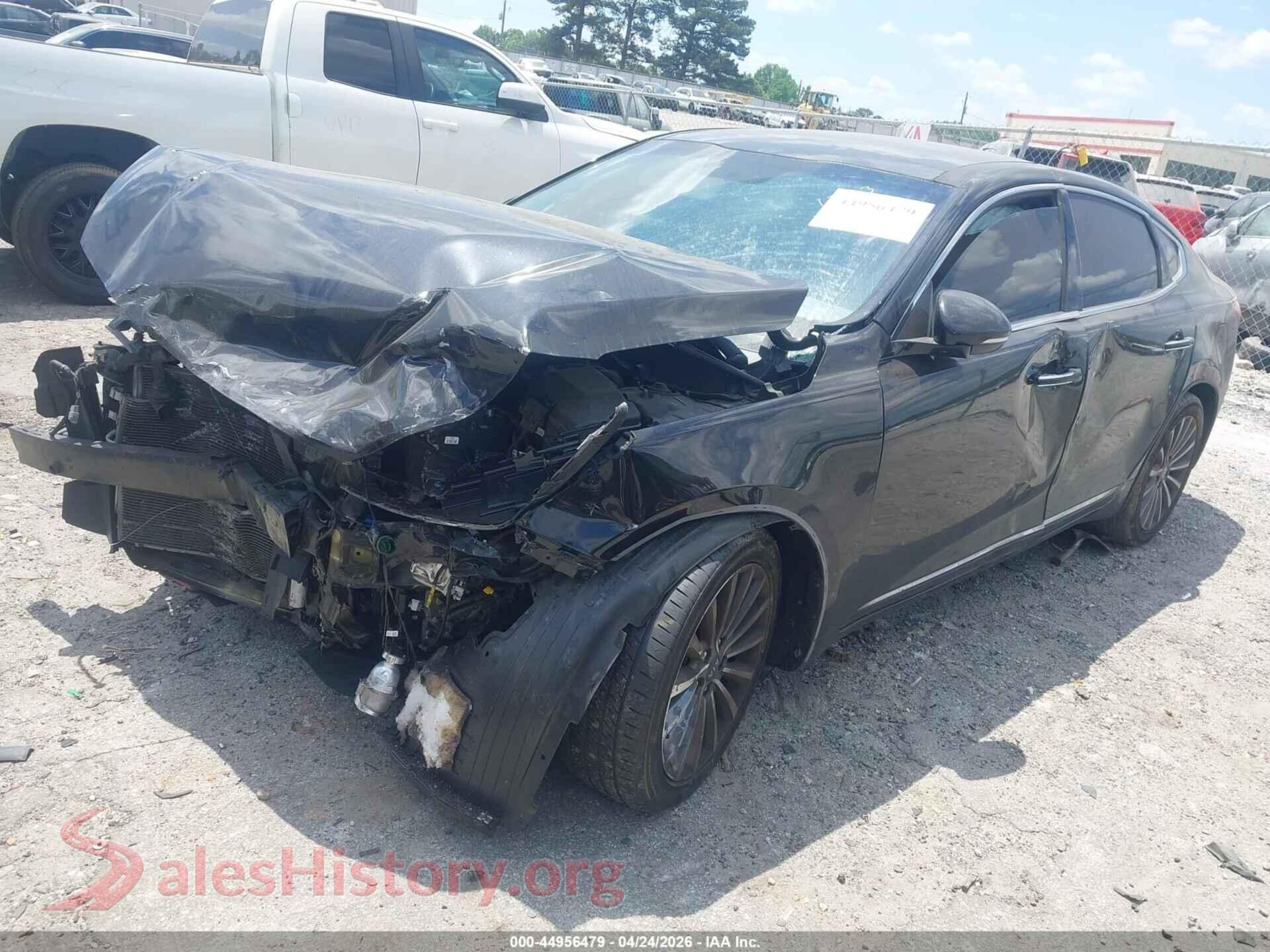 2017 KIA CADENZA VIN KNALC4J13H5068145, front view